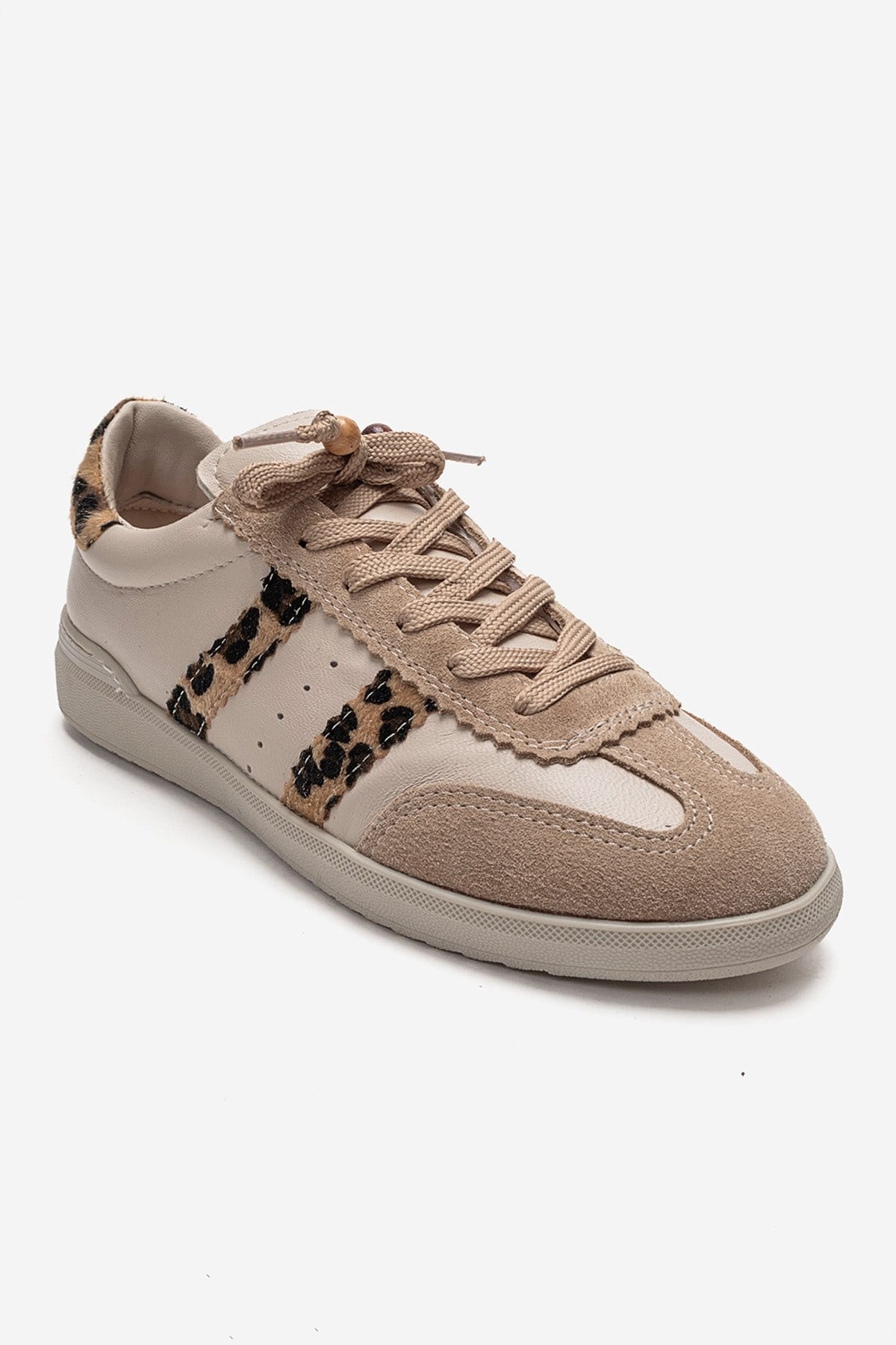 ARDIX - Beige Patterned Genuine Leather Sneaker – detail view showing lace, leather, Vowalisse