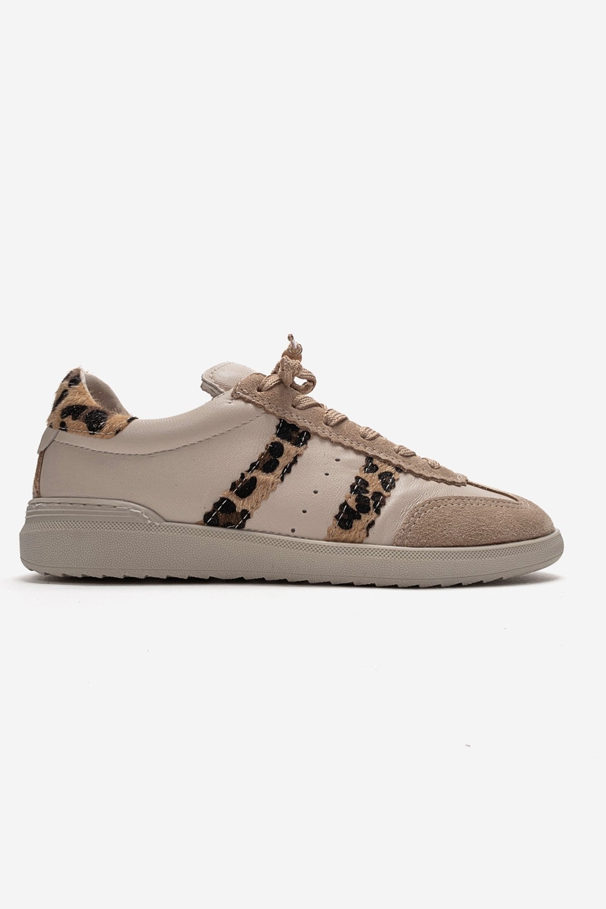 ARDIX - Beige Patterned Genuine Leather Sneaker – heel view showing lace, leather, Vowalisse