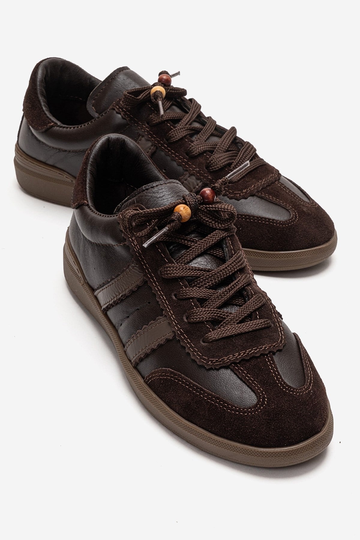 ARDIX - Brown Genuine Leather Sneaker – front three-quarter view showing lace, leather, suede, Vowalisse