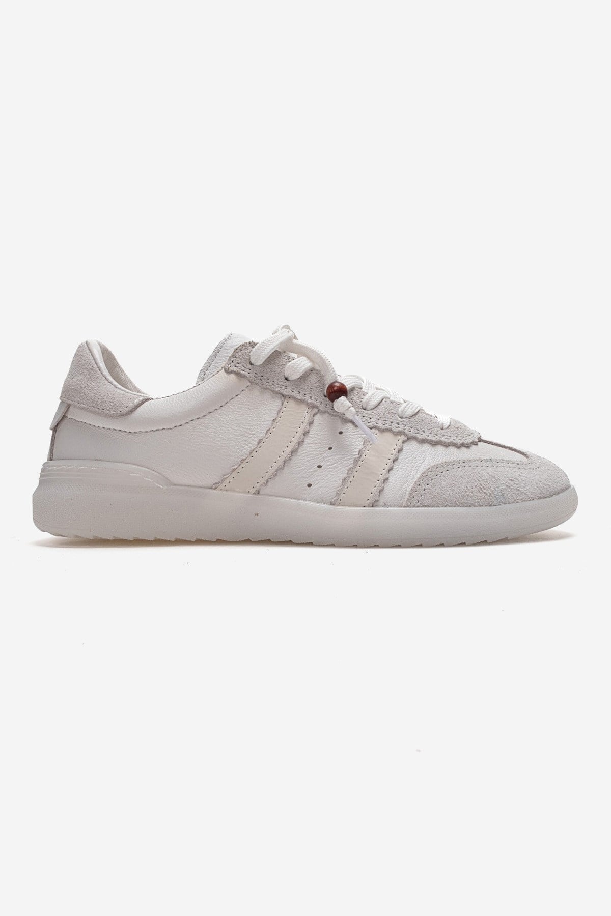ARDIX - White Genuine Leather Sneaker – detail view showing lace, leather, white, Vowalisse