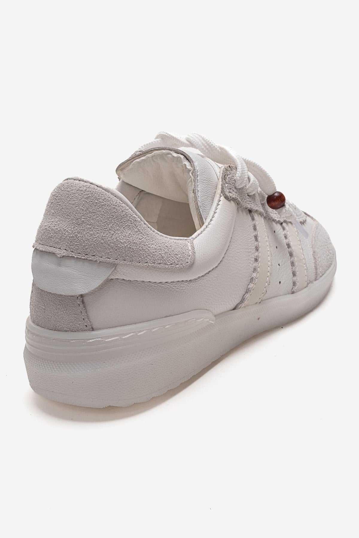 ARDIX - White Genuine Leather Sneaker – heel view showing lace, leather, white, Vowalisse