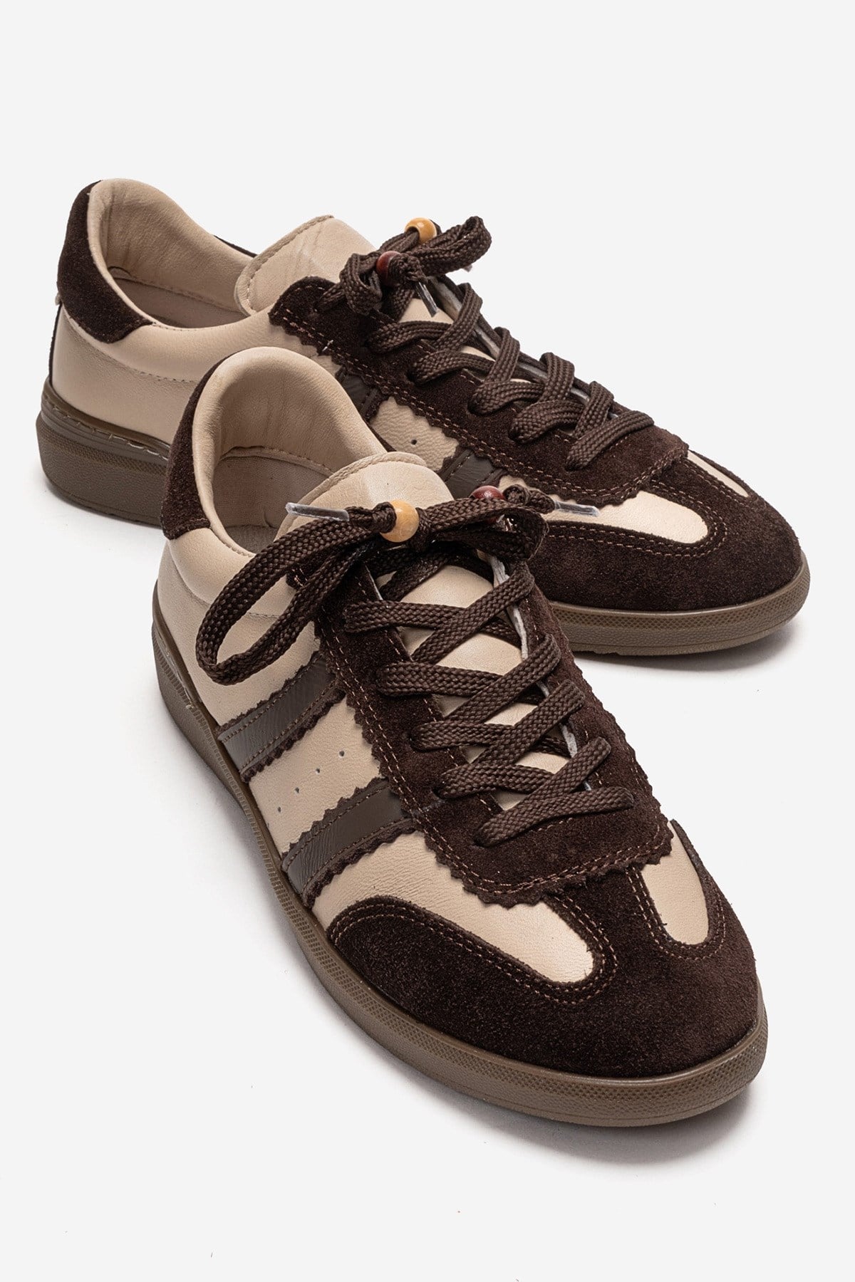 ARDIX - Beige Brown Genuine Leather Sneaker – front three-quarter view showing lace, leather, suede, Vowalisse