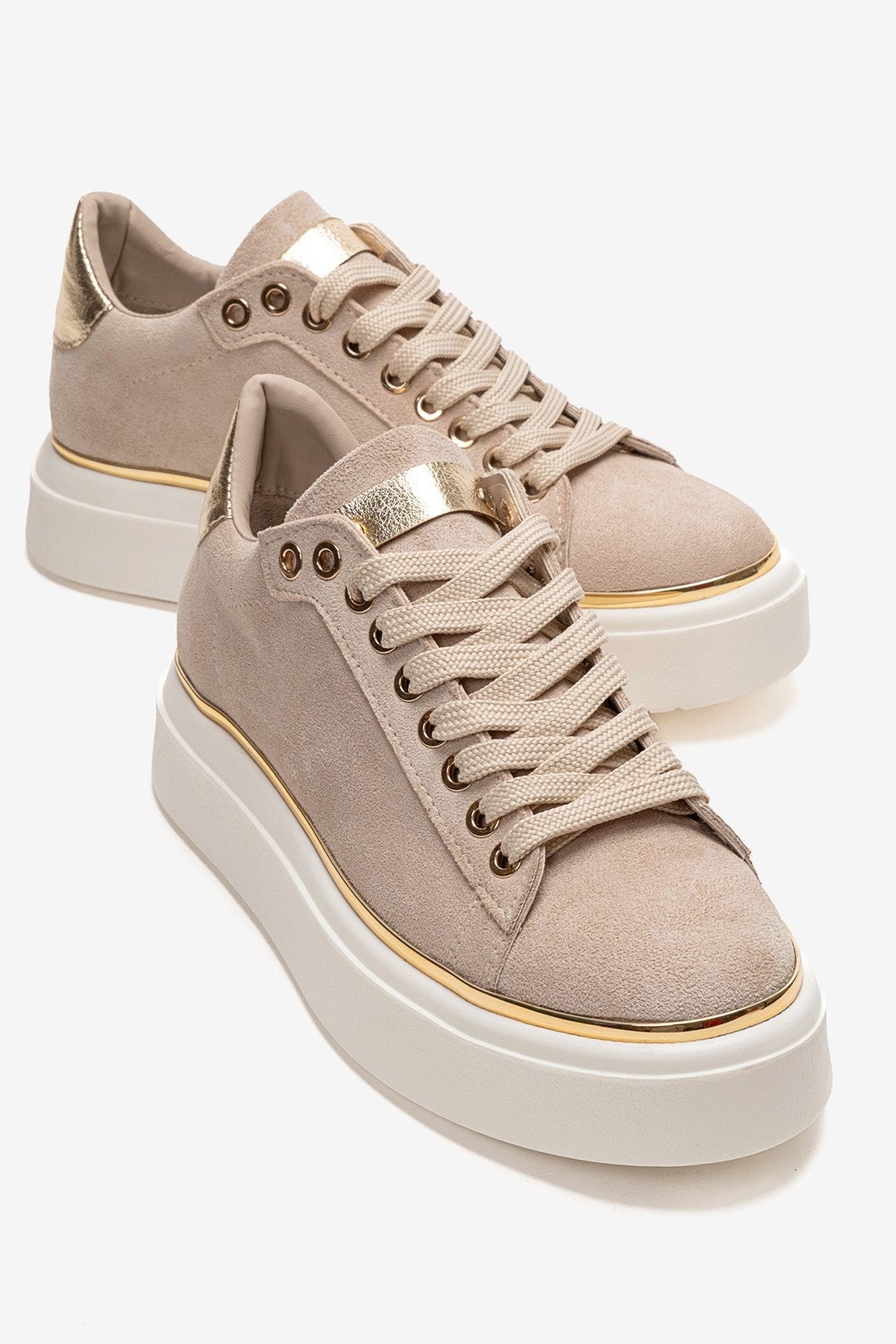 BORENA - Beige Platform Sneaker – front three-quarter view showing leather, suede, Vowalisse