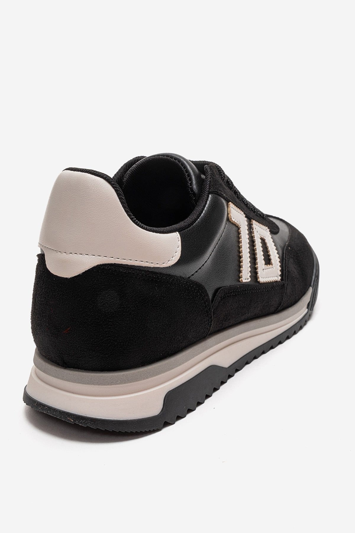 ARVON - Black Sneaker – back view showing leather, black, Vowalisse