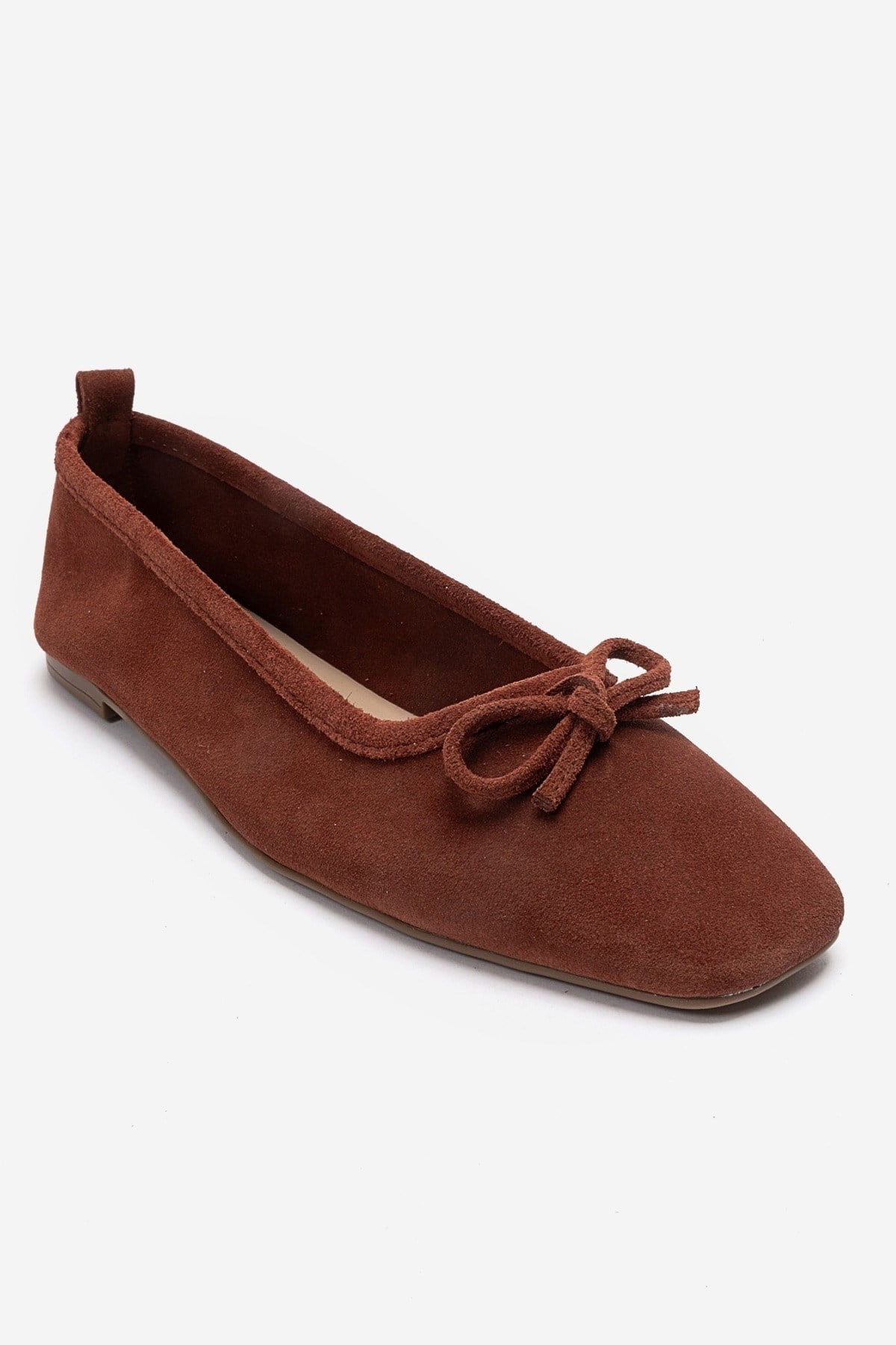 Sosa - Cognac Genuine Leather Round Toe Ballet Flat – detail view showing bow, leather, suede, Vowalisse