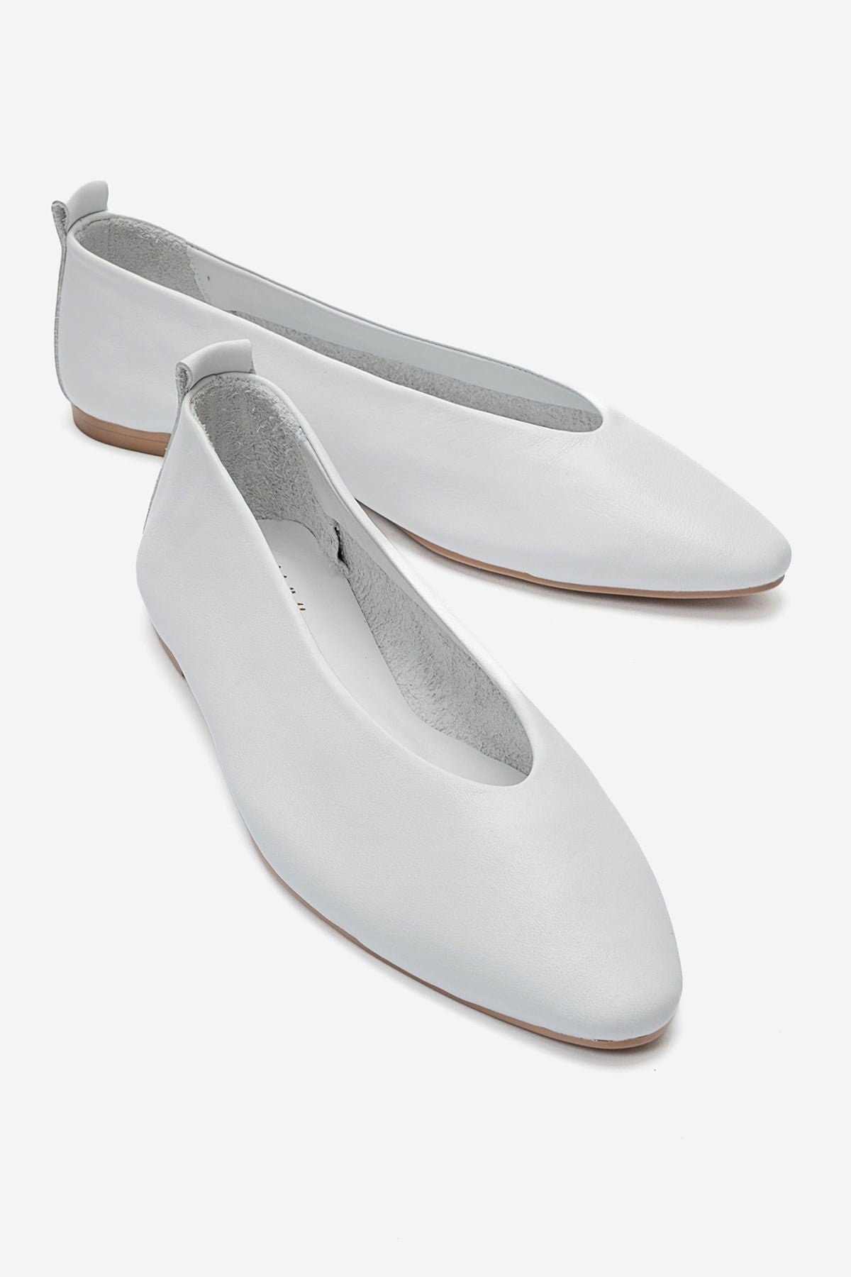 JENAS - White Genuine Leather Ballet Flat – front three-quarter view showing leather, white, Vowalisse