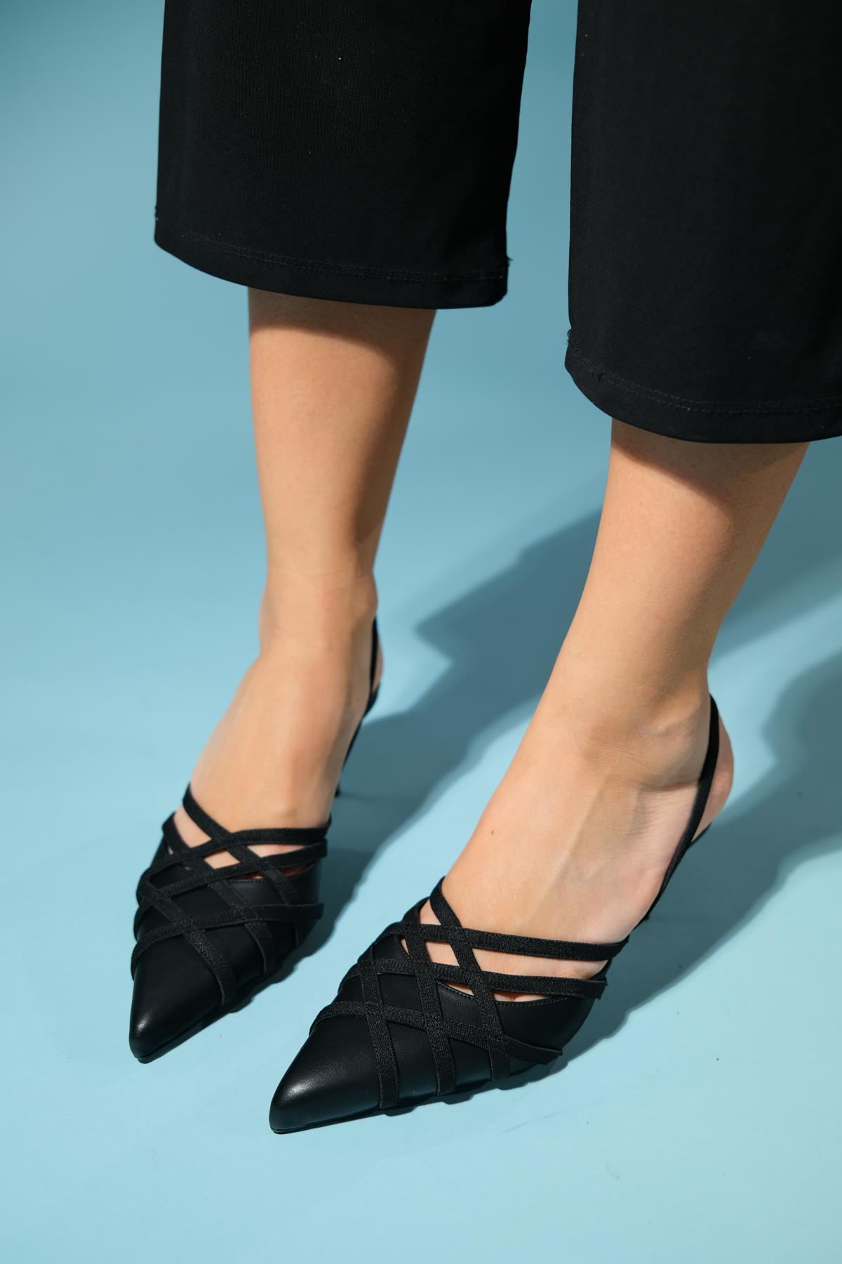 March - Black Slim Heel Pump – side view showing leather, black, Vowalisse