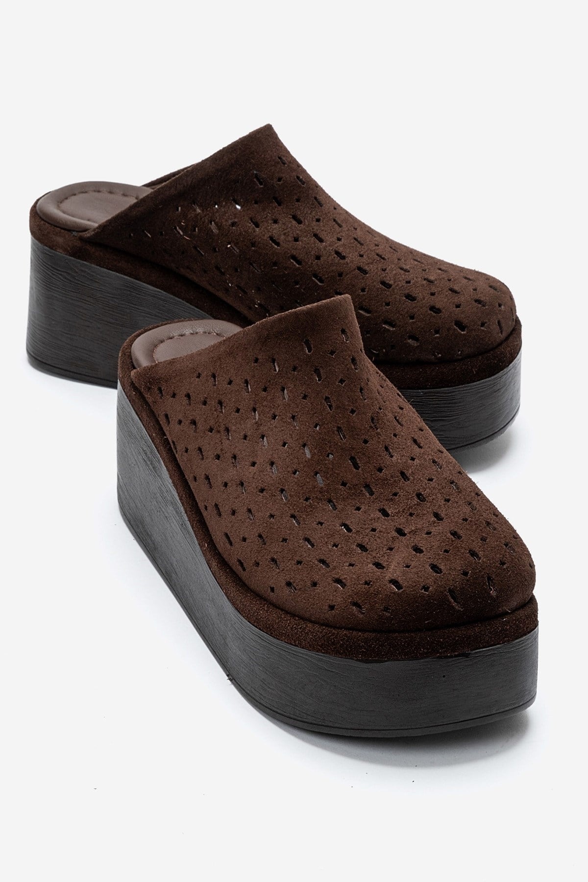 Lune - Brown Genuine Leather Platform Mule – front three-quarter view showing leather, suede, Vowalisse