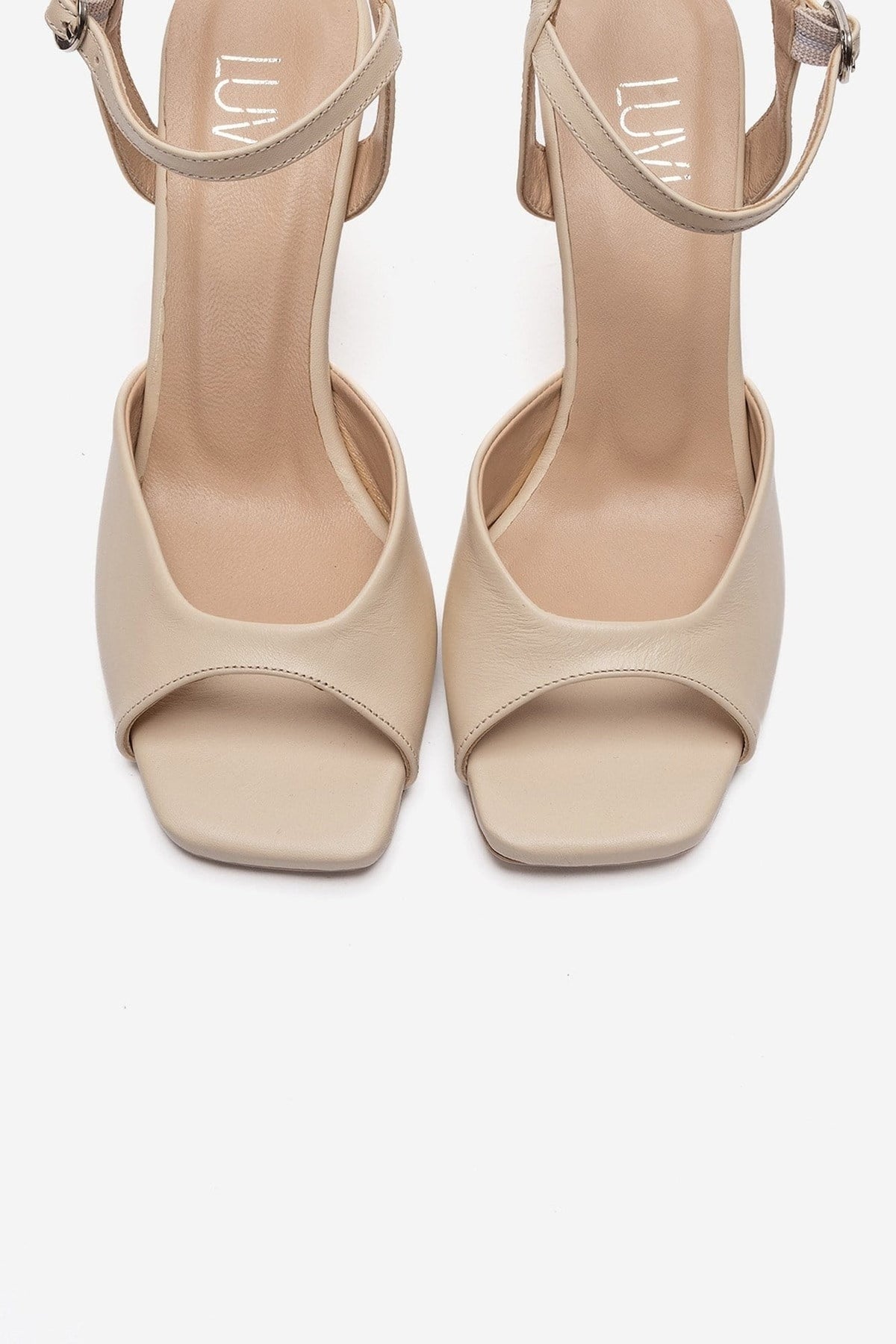 Elvia - Beige Genuine Leather Heeled Shoe – front three-quarter view showing leather, Vowalisse