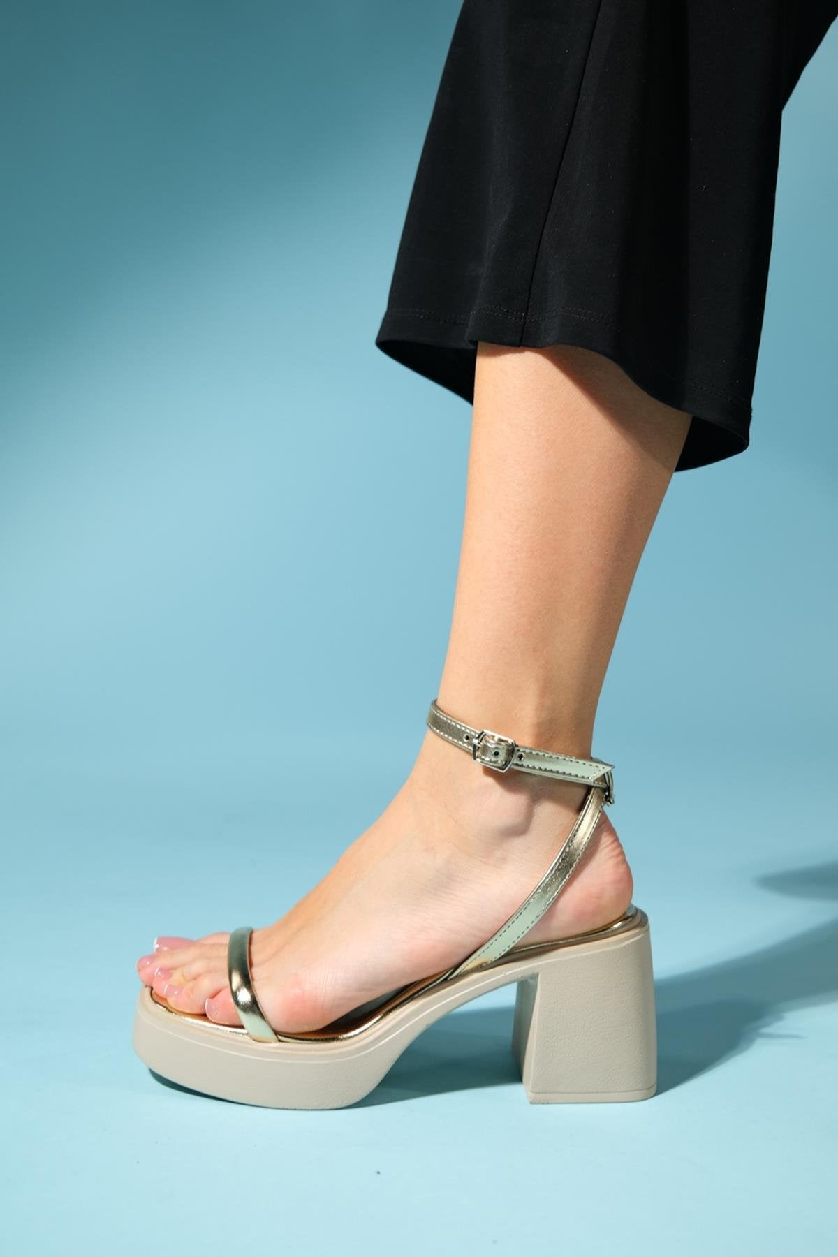 Cermen - Gold Platform Heel Sandal – top view showing leather, gold, Vowalisse