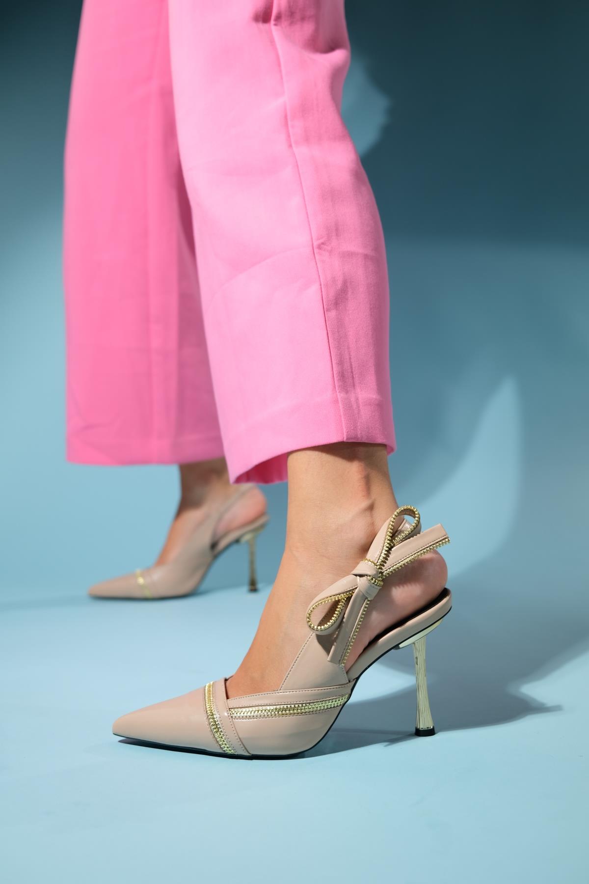 Glen - Beige Zipper-Detail High Heel Shoe – detail view showing leather, Vowalisse