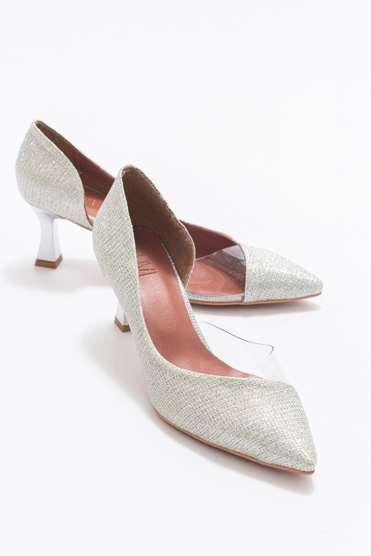Vera Lame Glitter Pointed Toe Pump – front three-quarter view showing leather, glitter, Vowalisse