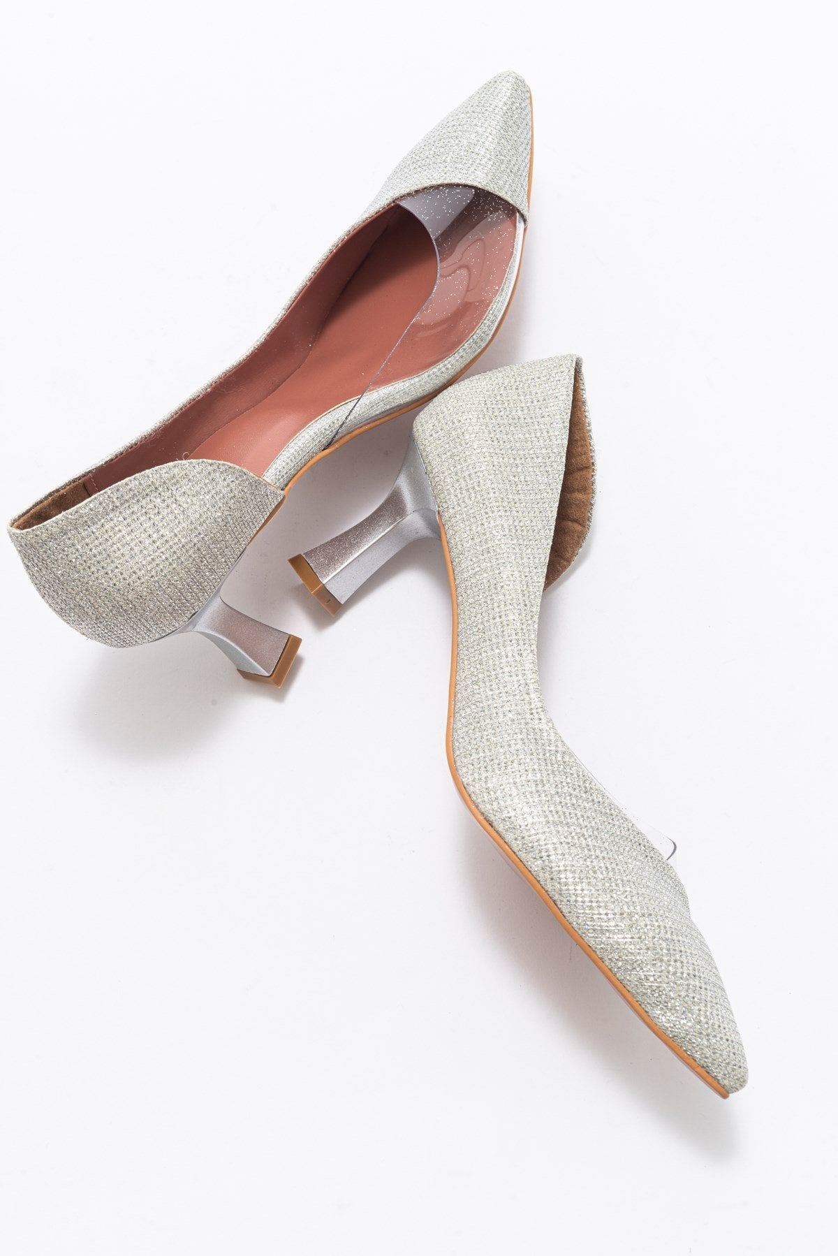 Vera Lame Glitter Pointed Toe Pump – heel view showing leather, glitter, Vowalisse