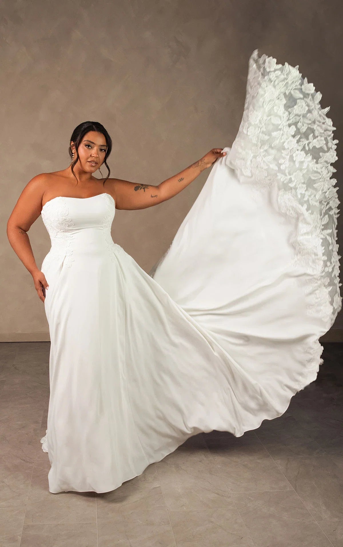 Emilia Wedding Dress VOWALISSE bridal gown – view 3