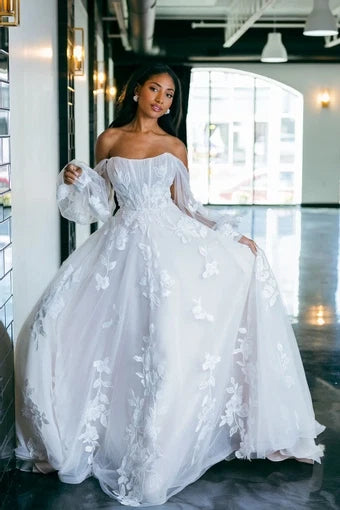 Aurelia Wedding Dress VOWALISSE bridal gown – view 2