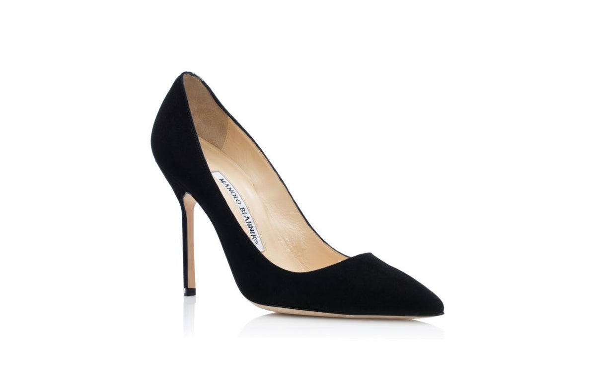 Lucienne Belle Black Pointed Toe Pumps – top view showing black pointed toe, suede, Vowalisse