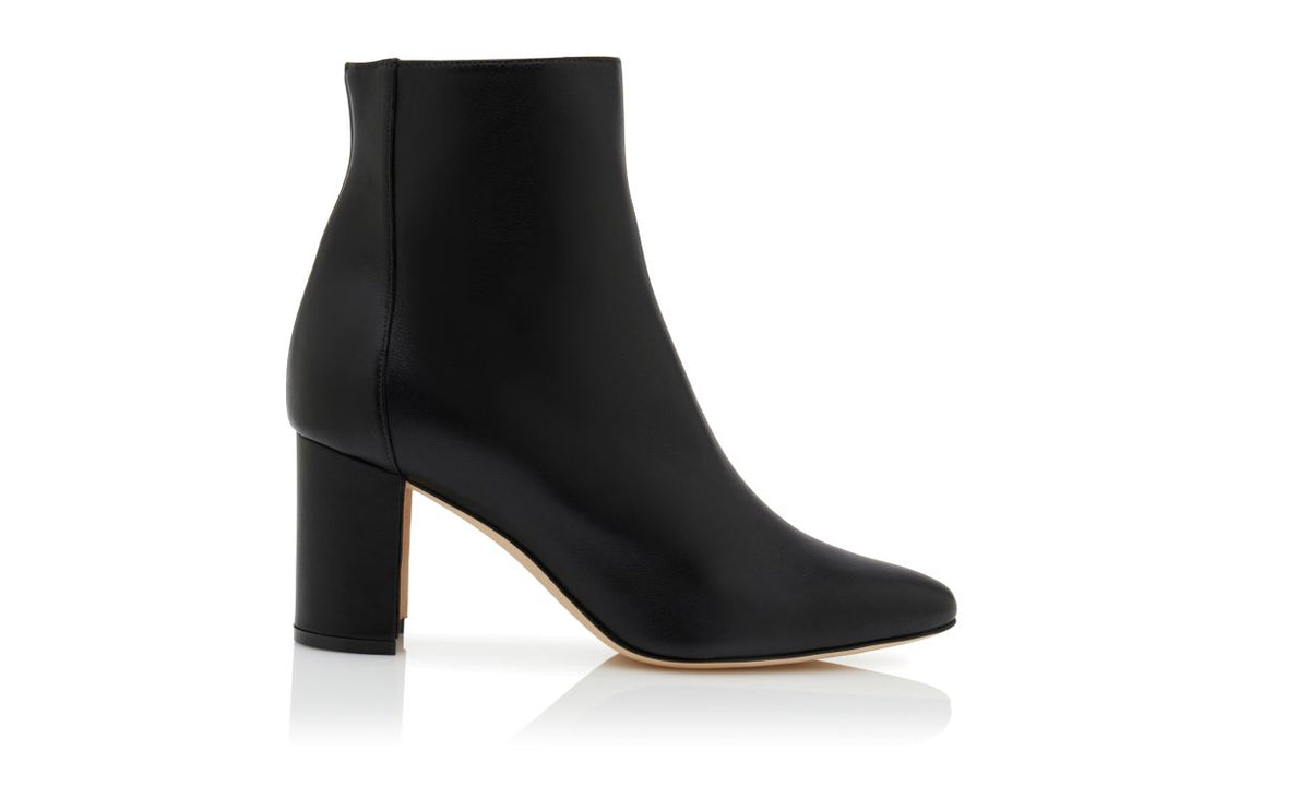 Magnolia Élan Black Pointed Toe Ankle Boots – side profile showing black pointed toe, nappa leather, Vowalisse