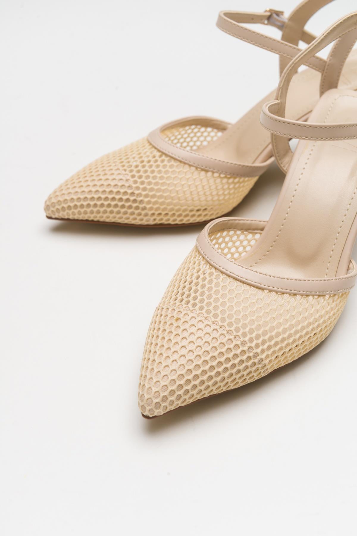 Chic - Beige Heeled Shoe – heel view showing leather, Vowalisse