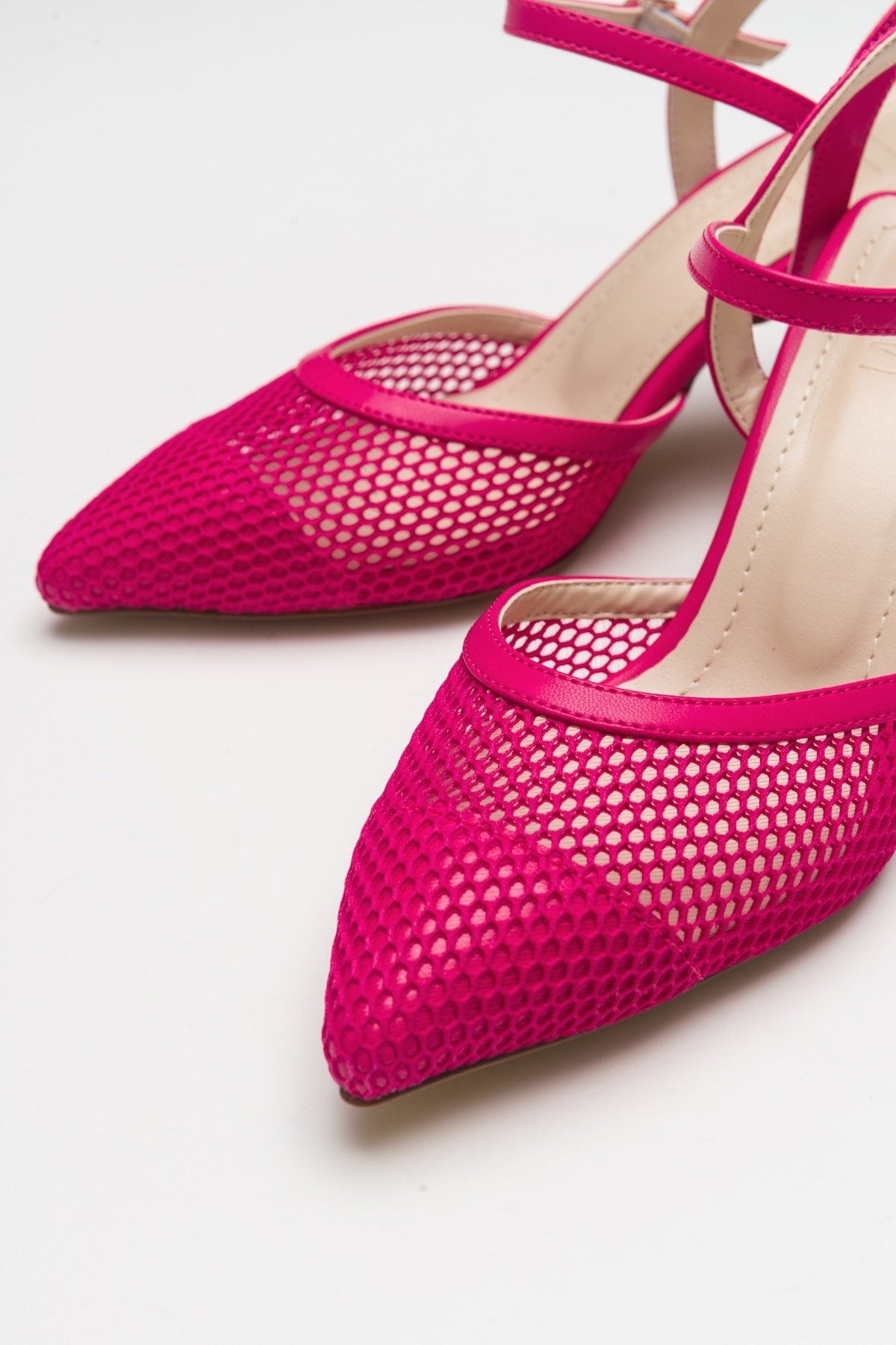 Chic - Fuchsia Heeled Shoe – side view showing leather, Vowalisse