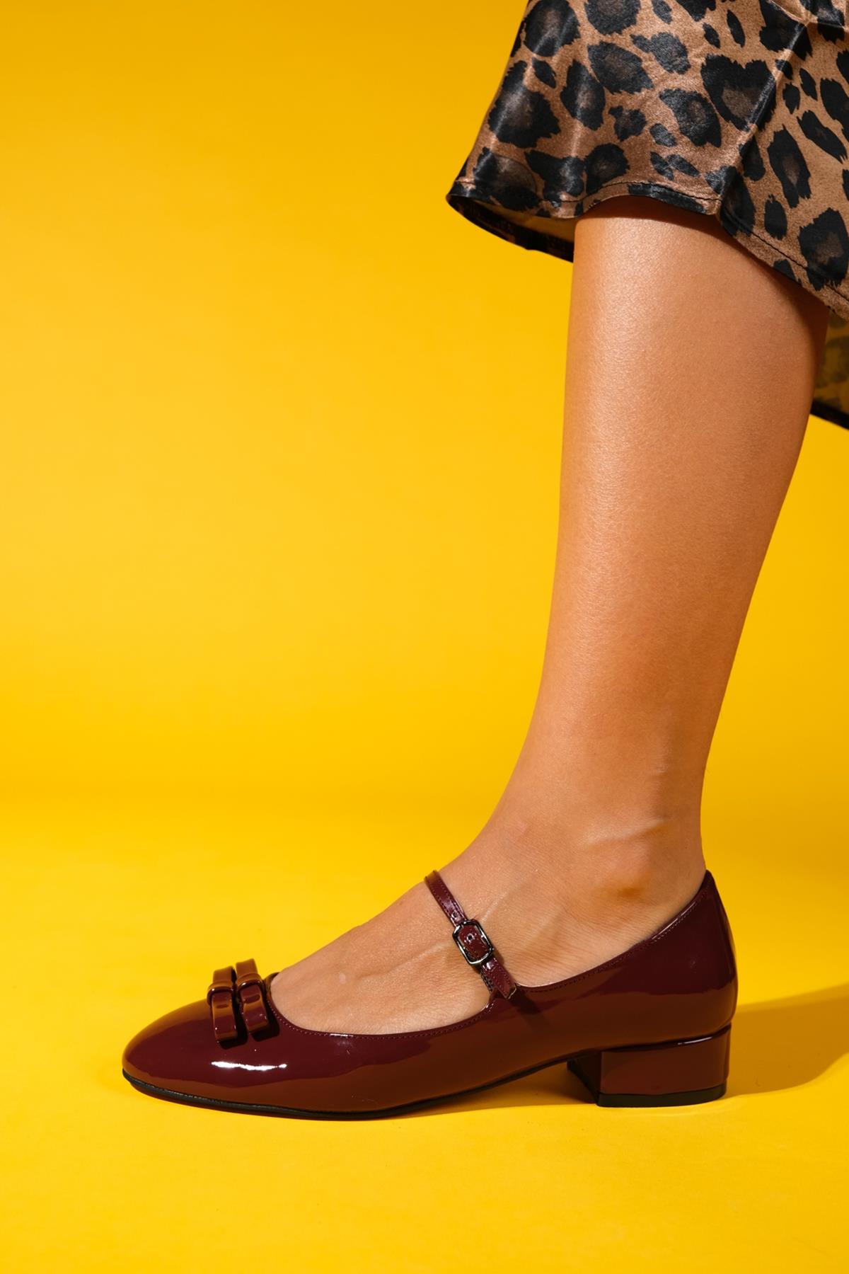 Stela - Burgundy Patent Bow Heeled Ballet Flat – sole view showing bow, leather, Vowalisse