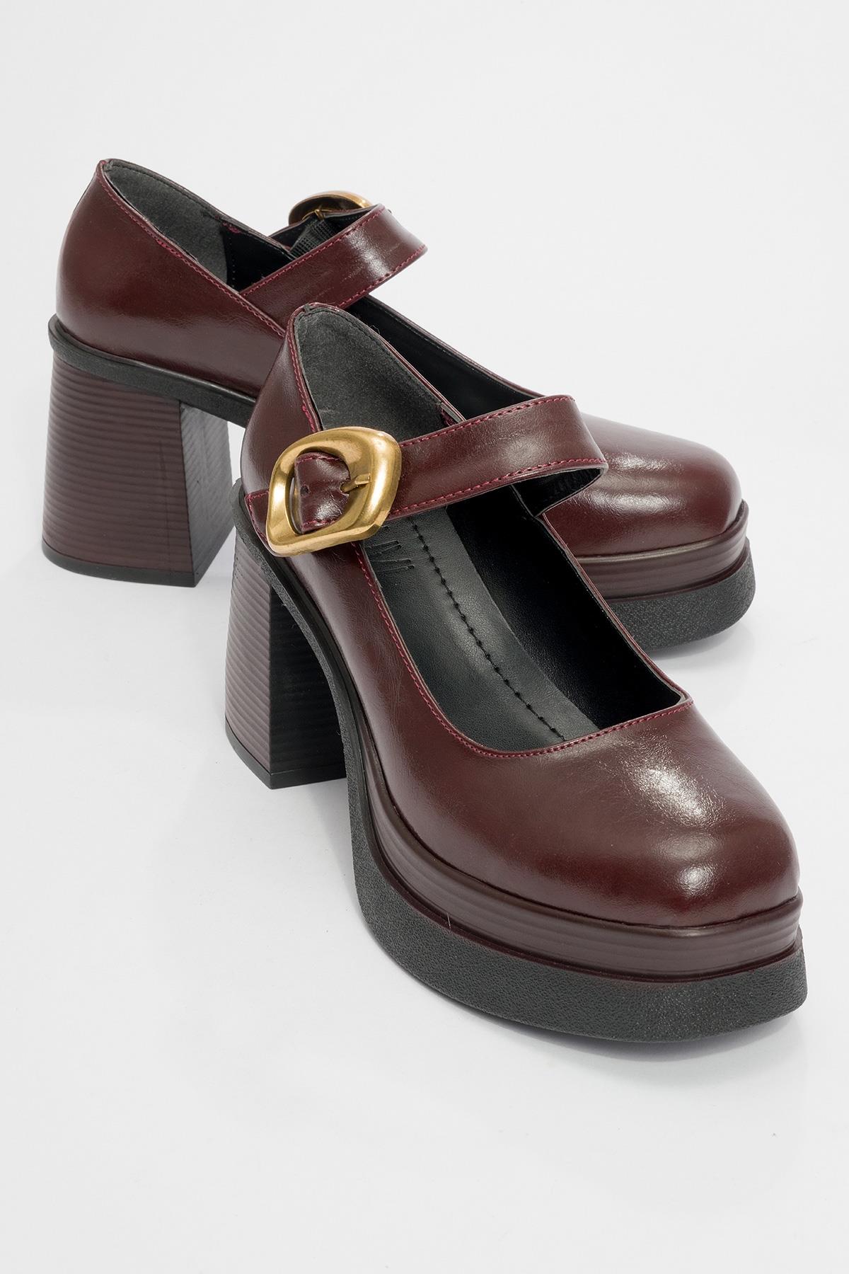 Ashes - Burgundy Gold-Buckle Platform Heel Shoe – front three-quarter view showing leather, gold, Vowalisse