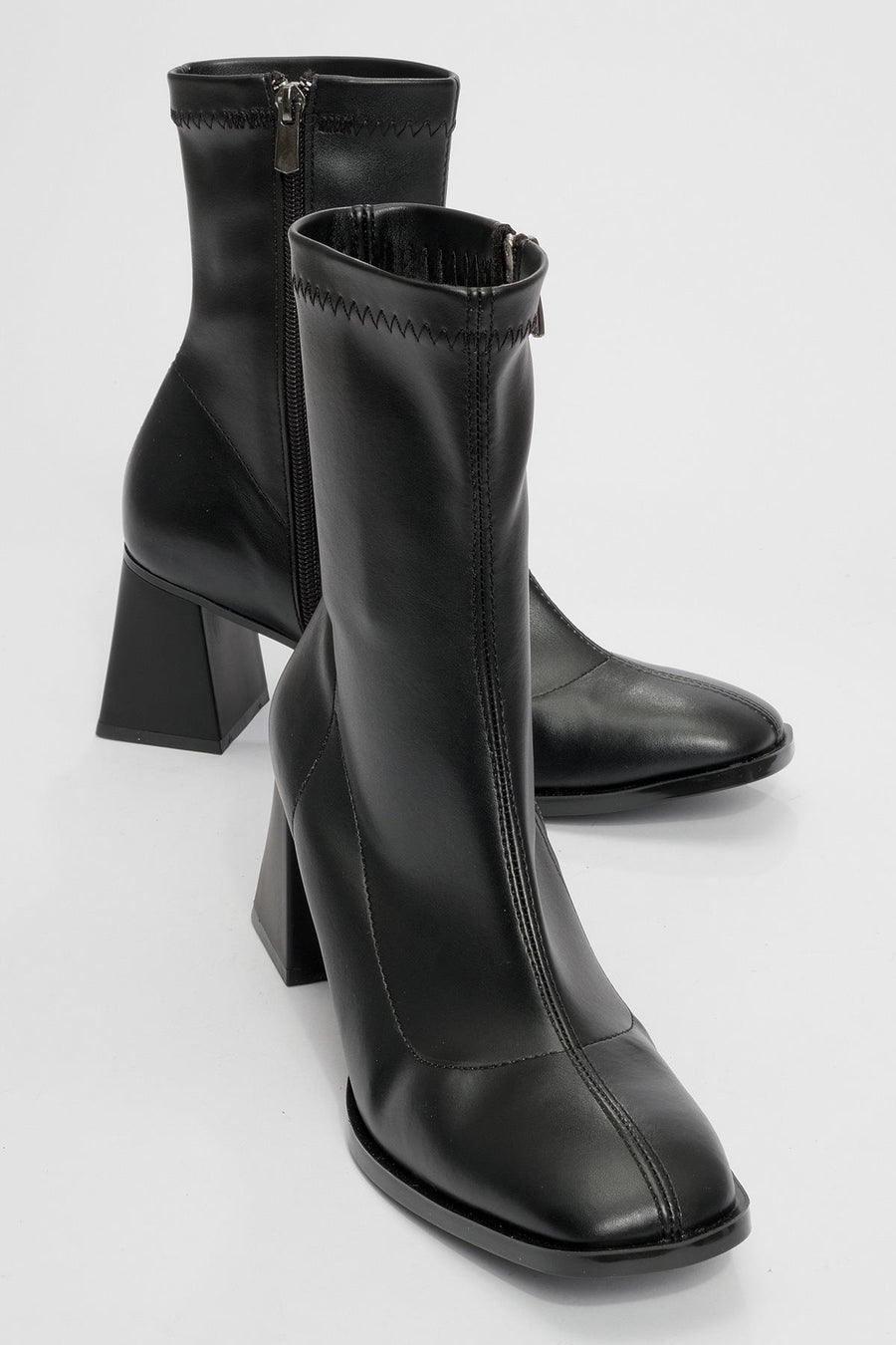 Plesa Black Chunky Heel Boot