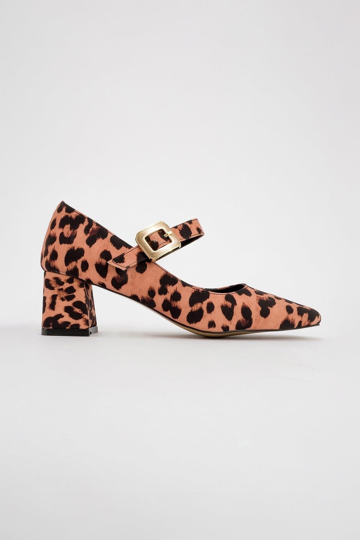 Dolva - Black/Yellow Block Heel Shoe – heel view showing leather, black, Vowalisse