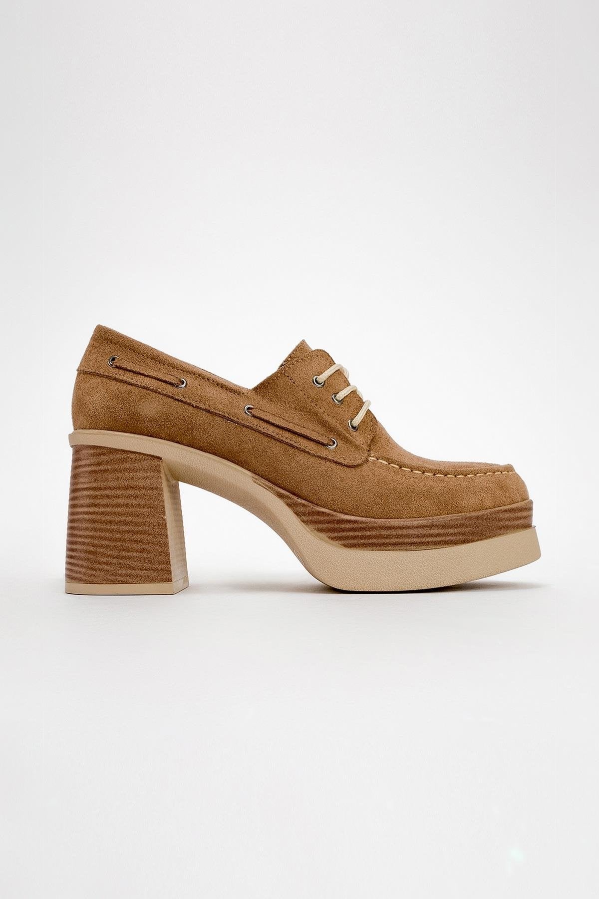 Dudley - Taupe Platform Heel Shoe – heel view showing lace, leather, Vowalisse