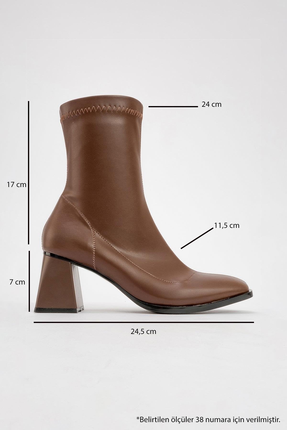 Plesa Brown Chunky Heel Boot – heel view showing leather, red, Vowalisse