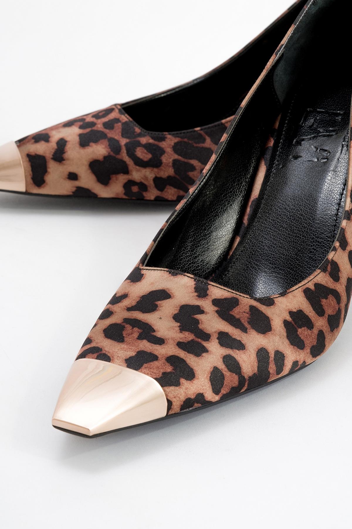 Moanda - Black/Yellow Patterned Stiletto Pump – detail view showing leather, black, Vowalisse
