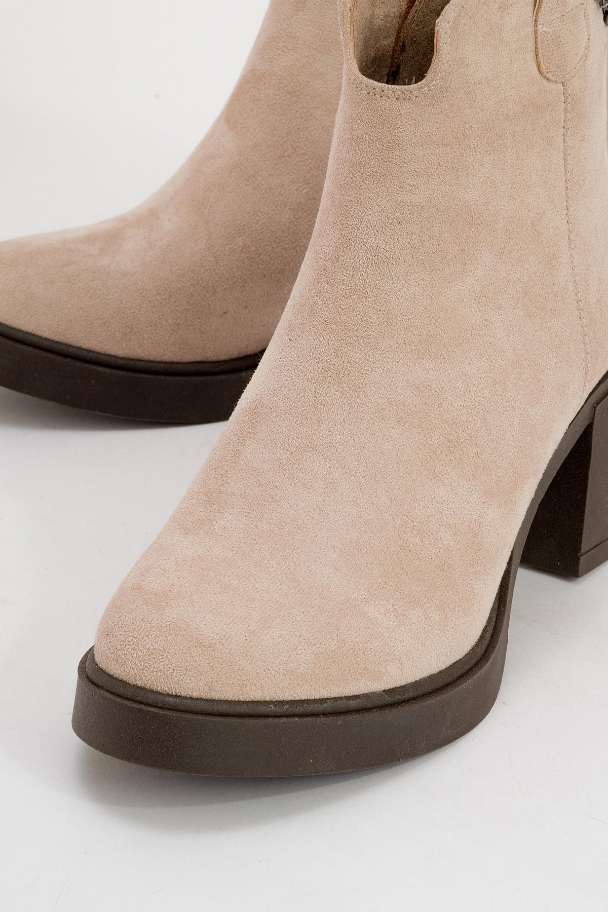 Mier - Beige Suede Boot – side view showing leather, suede, Vowalisse
