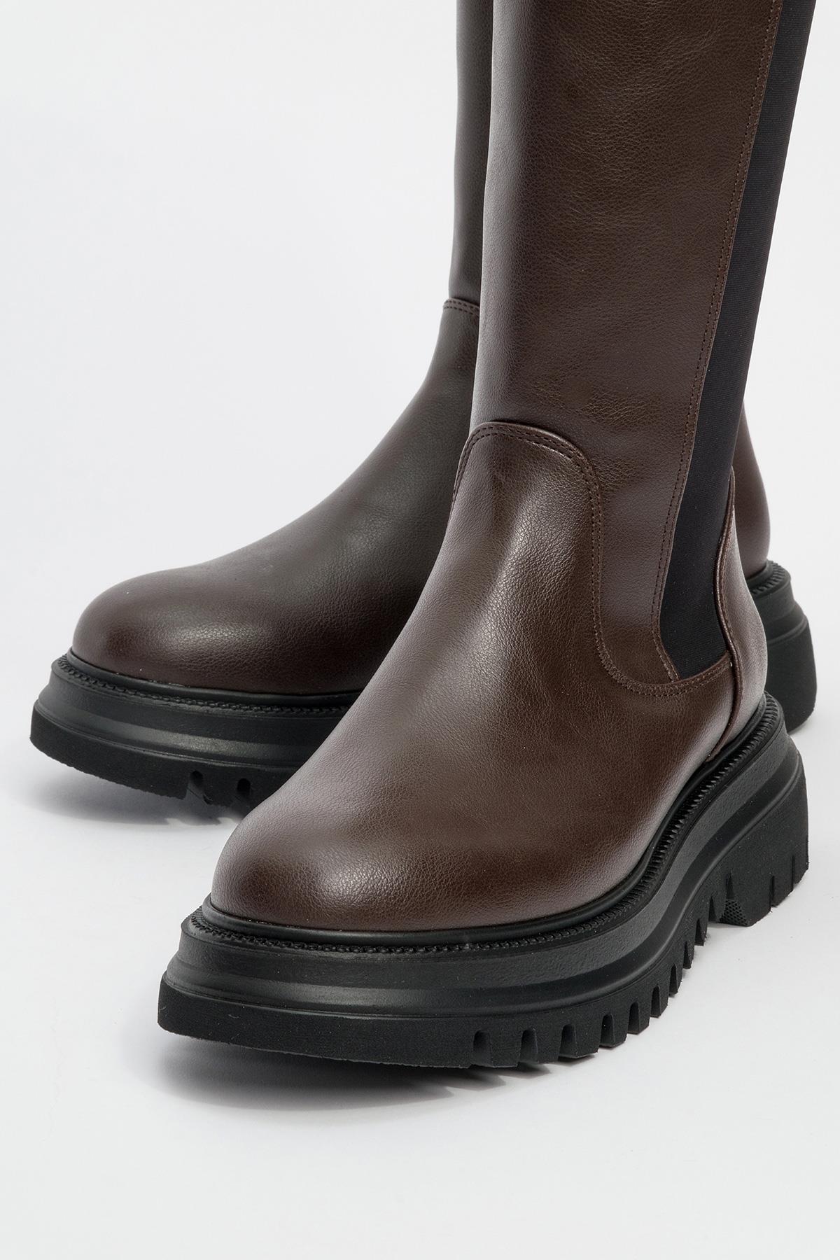Shadow Brown Boot – detail view showing leather, Vowalisse
