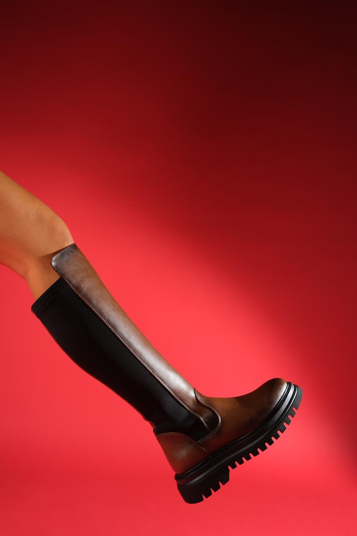 Shadow Cognac Brown Boot – back view showing leather, Vowalisse