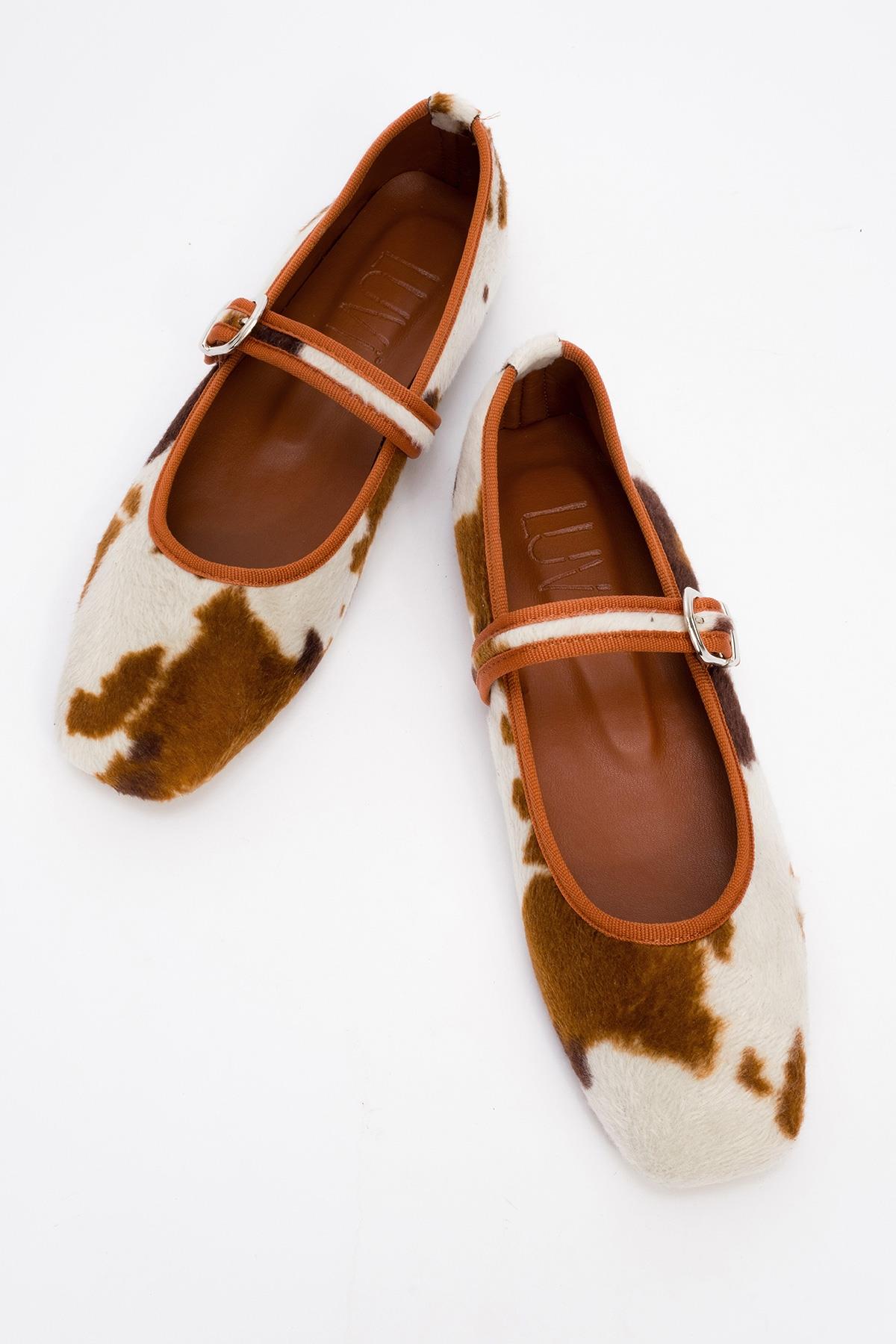 Cruze - Cognac Patterned Ballet Flat – side view showing leather, Vowalisse