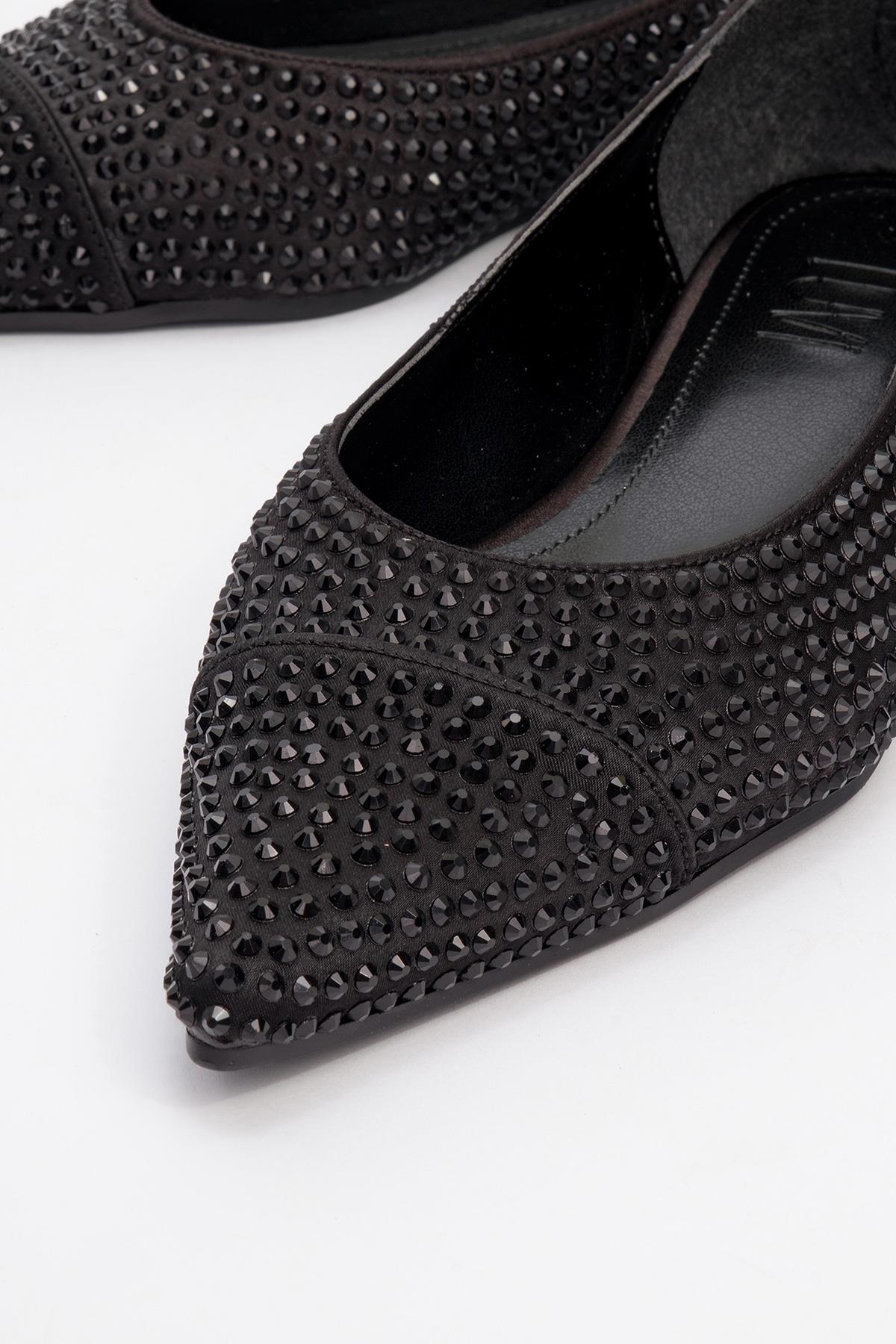 Monteria - Black Ballet Flat – detail view showing leather, black, Vowalisse