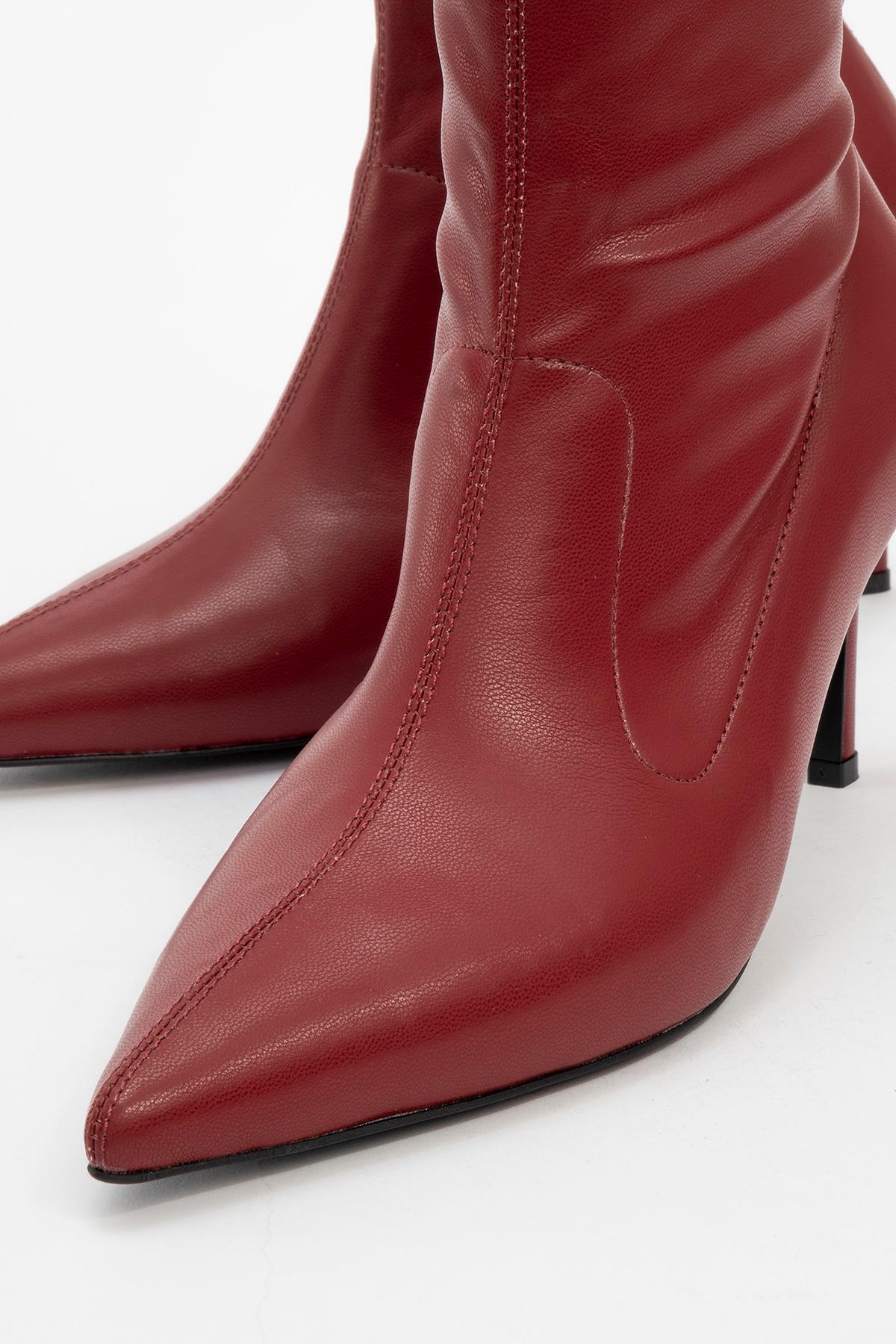 Thalin - Burgundy Pointed Toe Side-Zip Stiletto Heel Boot – detail view showing leather, Vowalisse