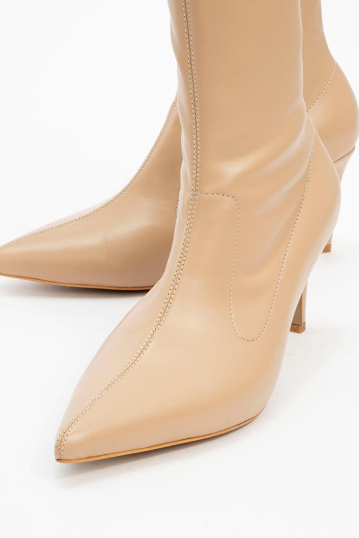 Thalin - Beige Pointed Toe Side-Zip Slim Heel Boot – detail view showing leather, Vowalisse