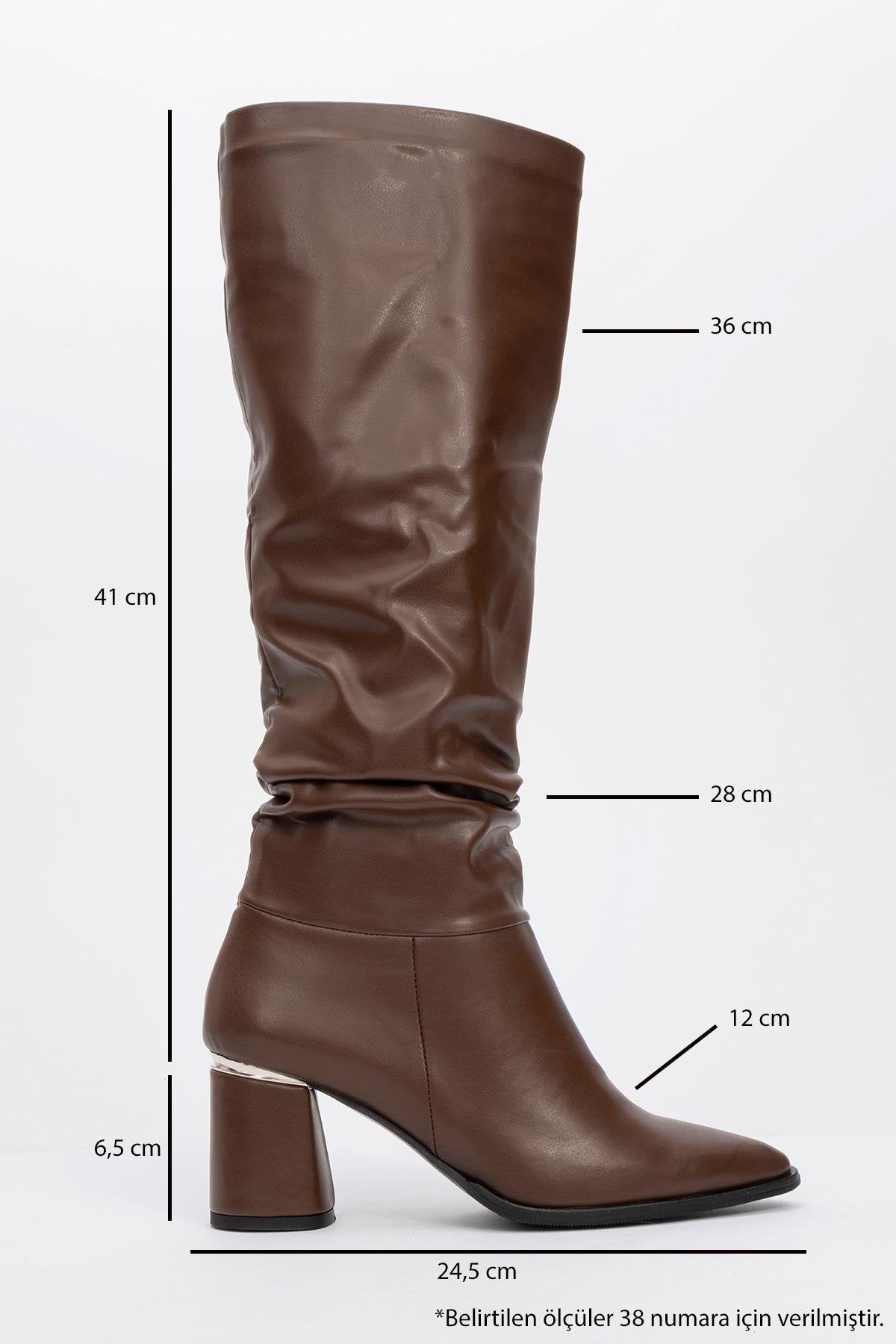 120 - Brown Gusset Block Heel Boot – heel view showing leather, Vowalisse