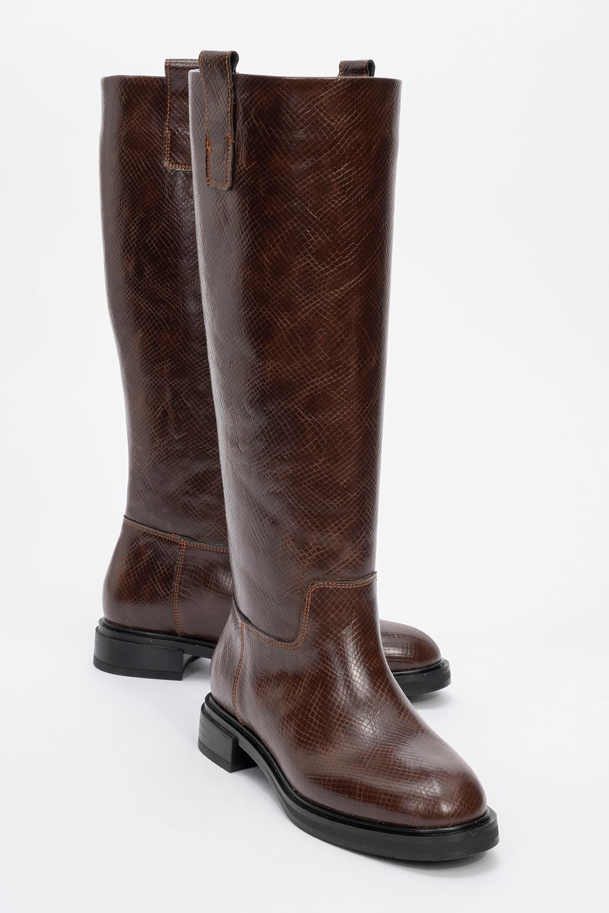 Alaska Brown Pattern Western Boot – front three-quarter view showing leather, Vowalisse