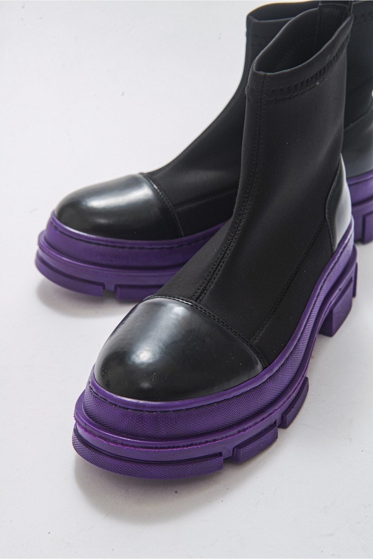 Bendis - Black/Purple Scuba Boot – heel view showing leather, black, Vowalisse