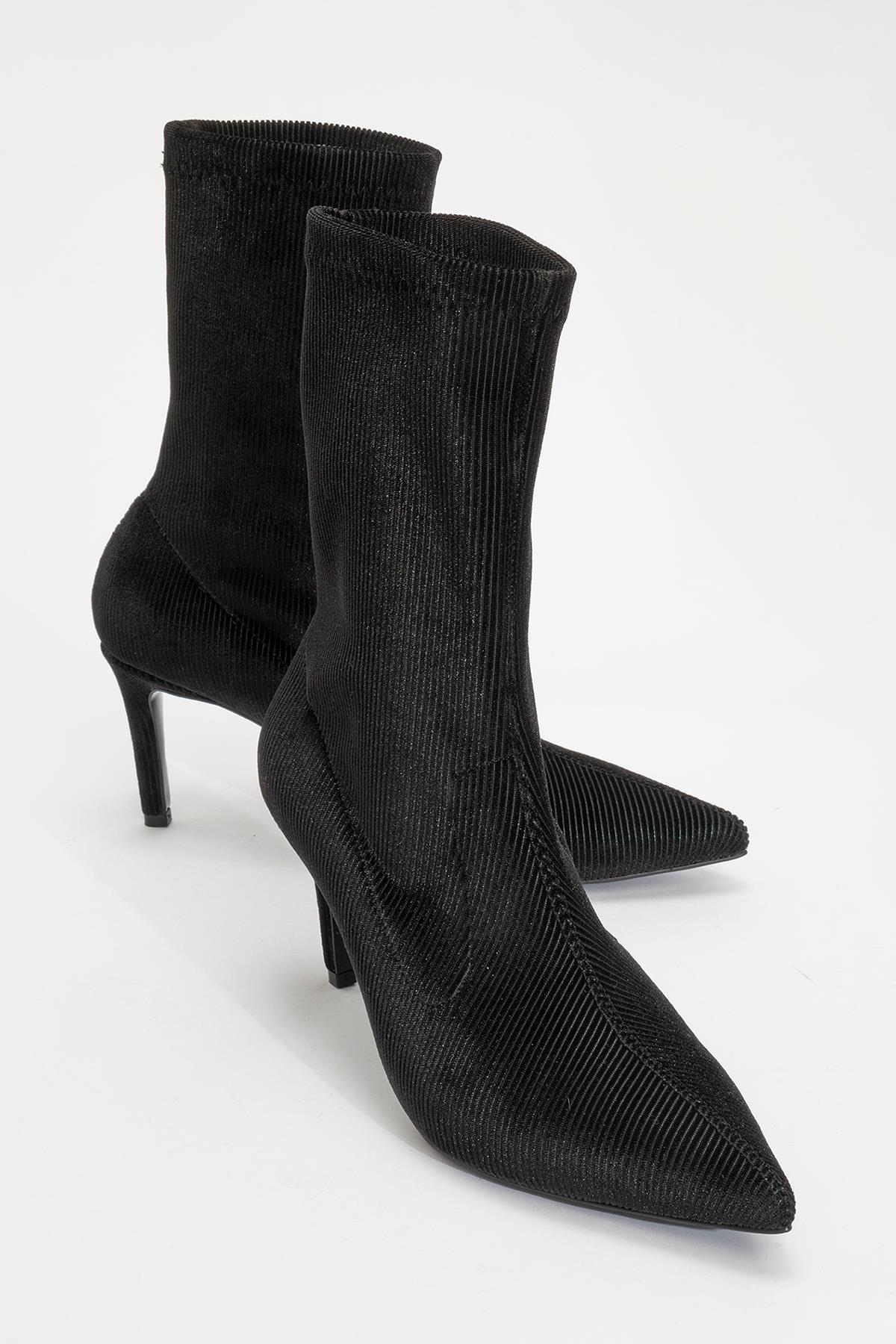 Thalin - Black Slim Heel Pointed Toe Boot – front three-quarter view showing velvet, black, red, Vowalisse