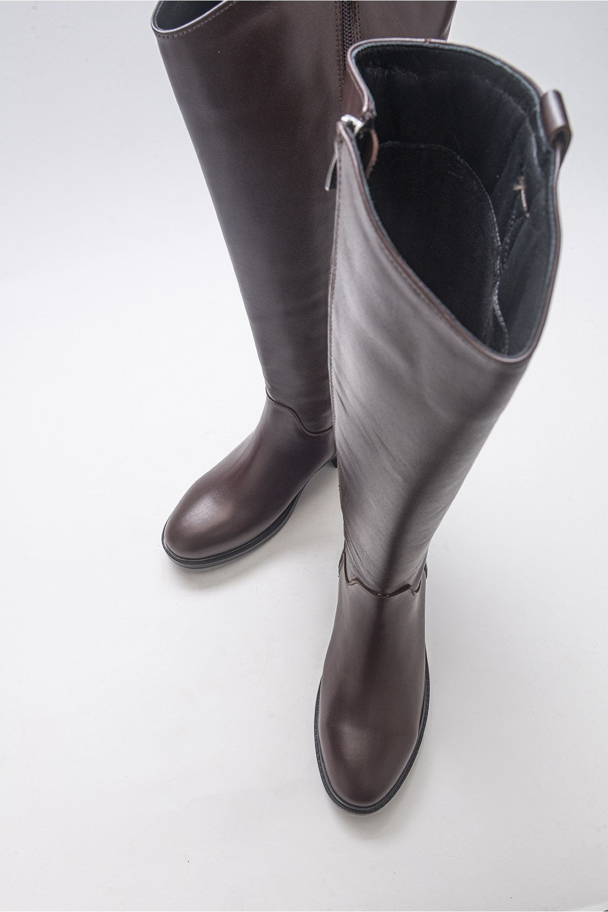 Acro Brown Leather Heeled Boot – heel view showing leather, Vowalisse