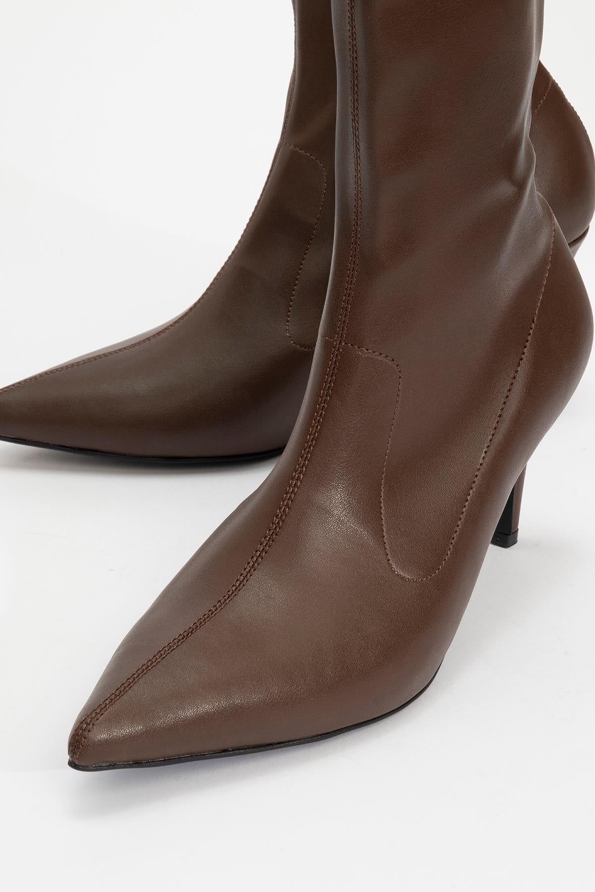 Thalin - Brown Pointed Toe Side Zip Slim Heel Boot – detail view showing leather, Vowalisse