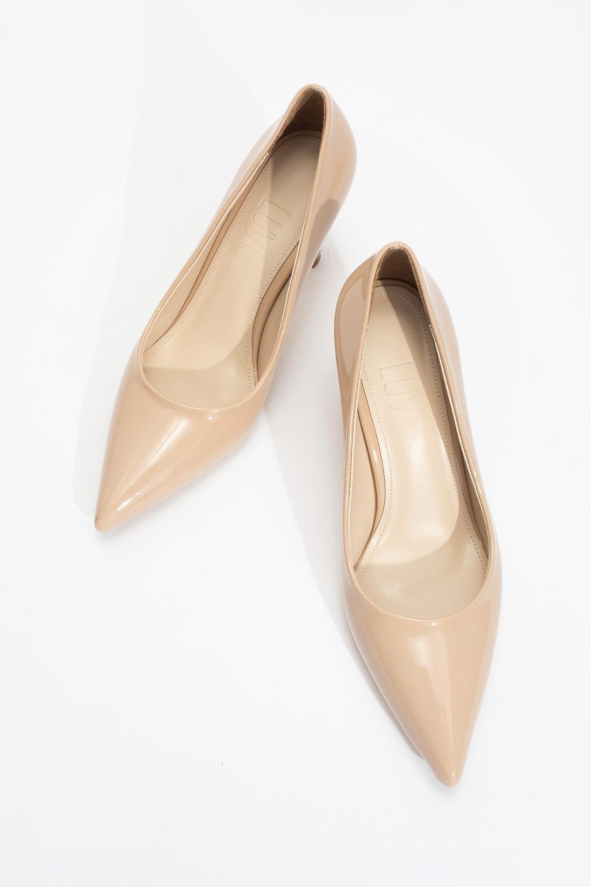 Calse - Dark Beige Patent Heeled Shoe – side view showing leather, Vowalisse