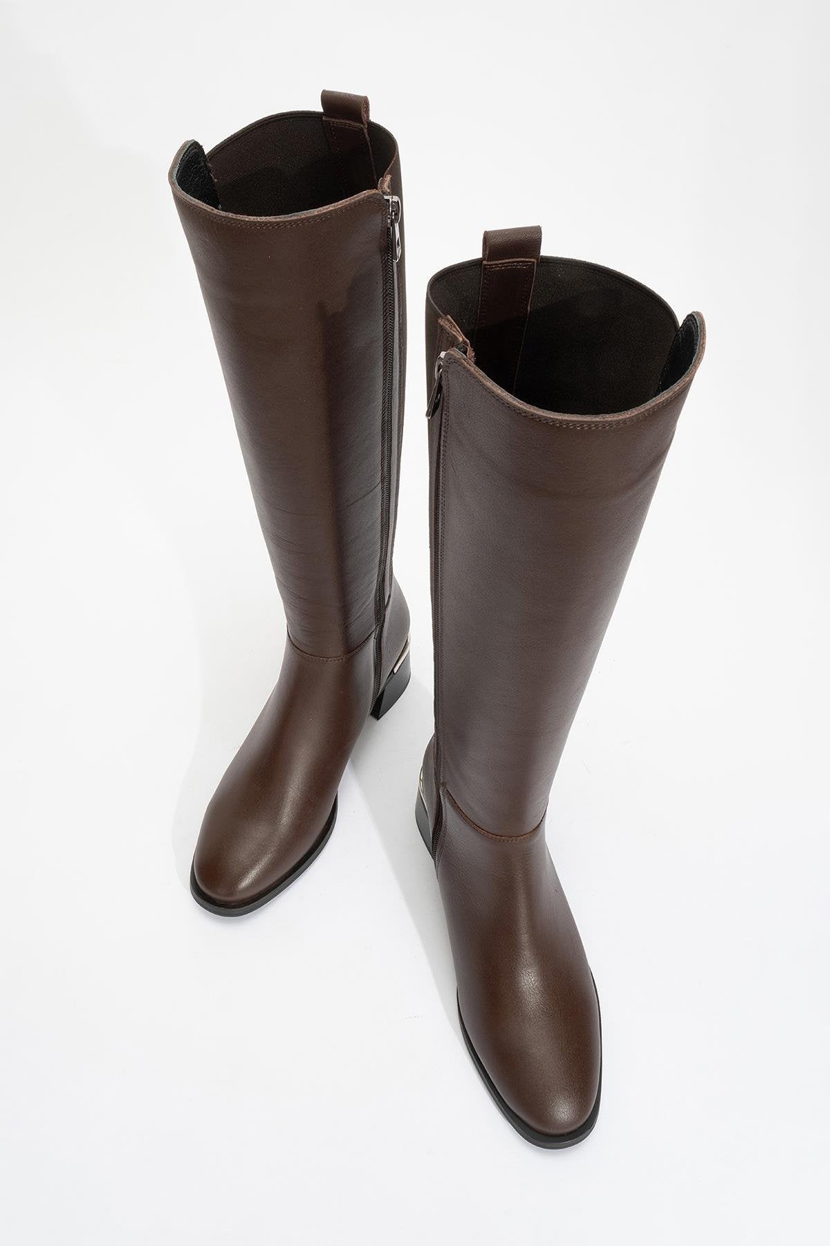 Rochos Brown Leather Boot – detail view showing leather, red, Vowalisse