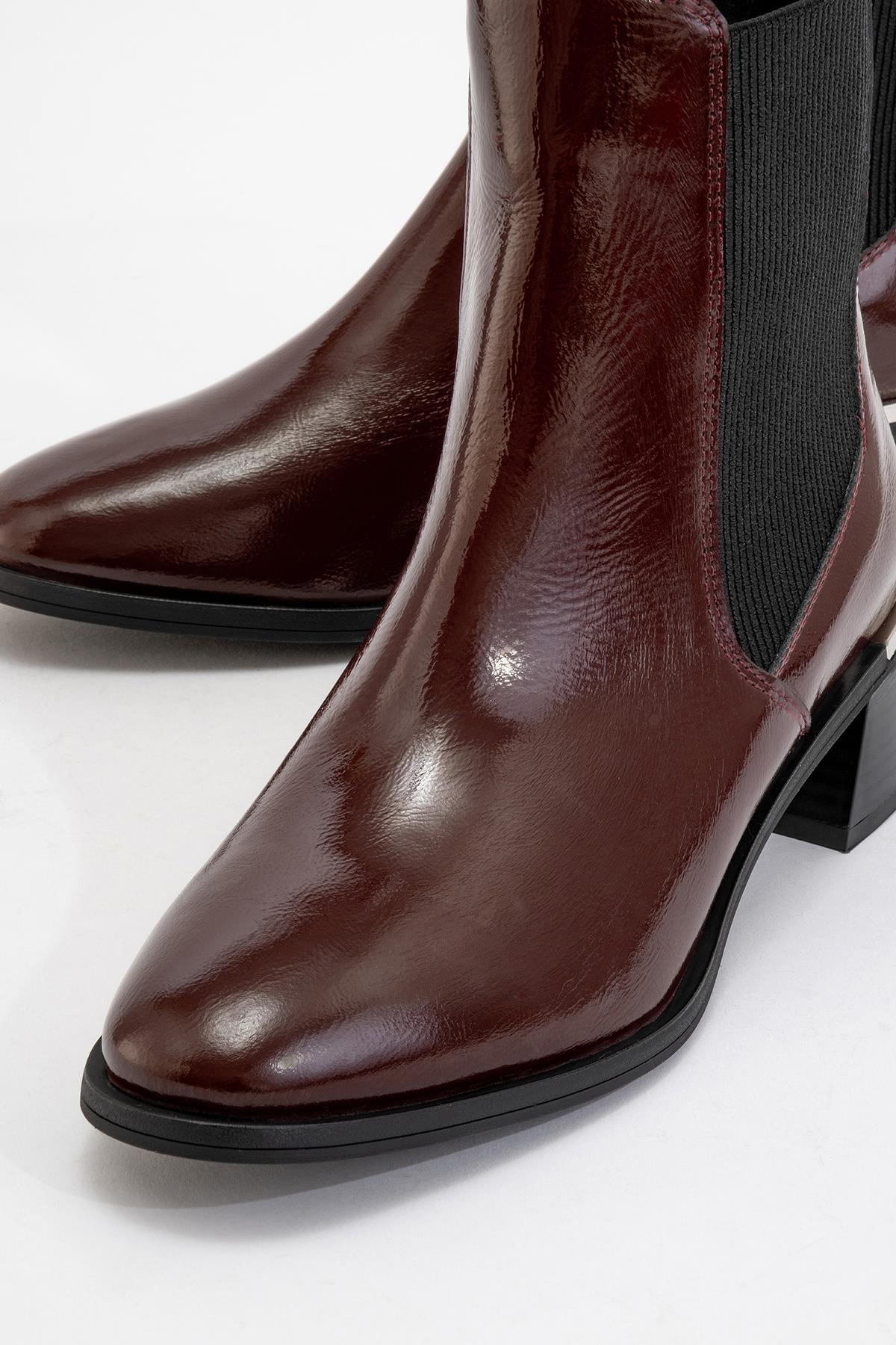Neiva Burgundy Patent Leather Chelsea Boot – detail view showing leather, red, Vowalisse