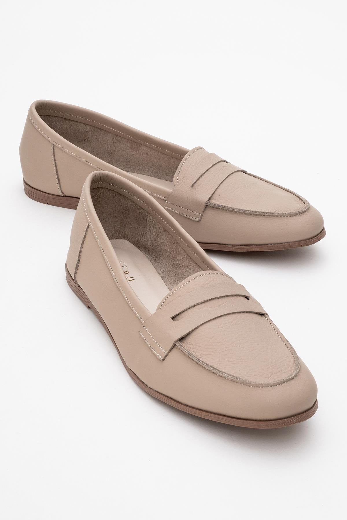 Dorothy - Beige Leather Loafers – front three-quarter view showing leather, suede, Vowalisse