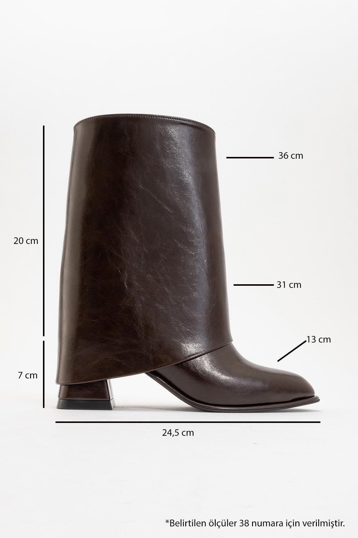 Ellas Brown Chunky Heel Boot – heel view showing leather, red, Vowalisse