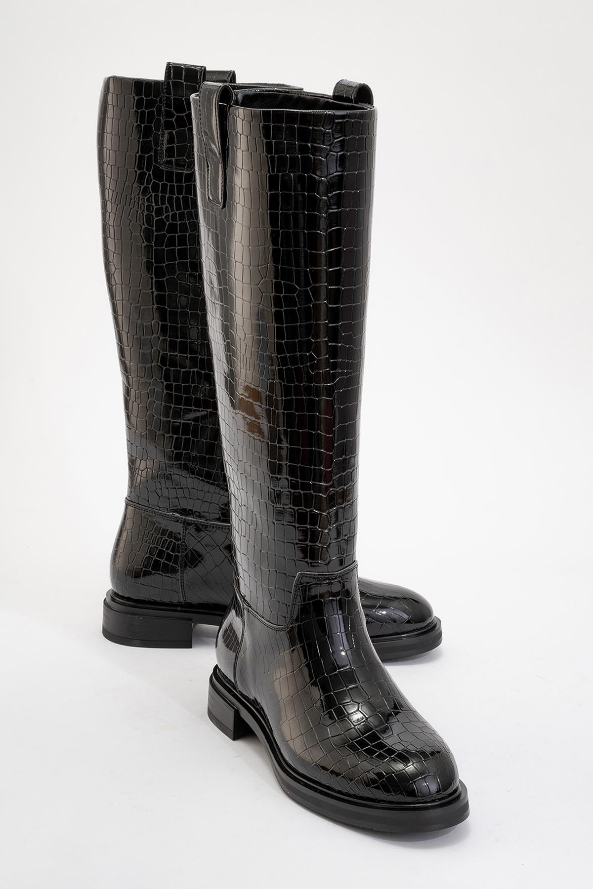 Alaska Black Pattern Western Boot – front three-quarter view showing leather, black, Vowalisse