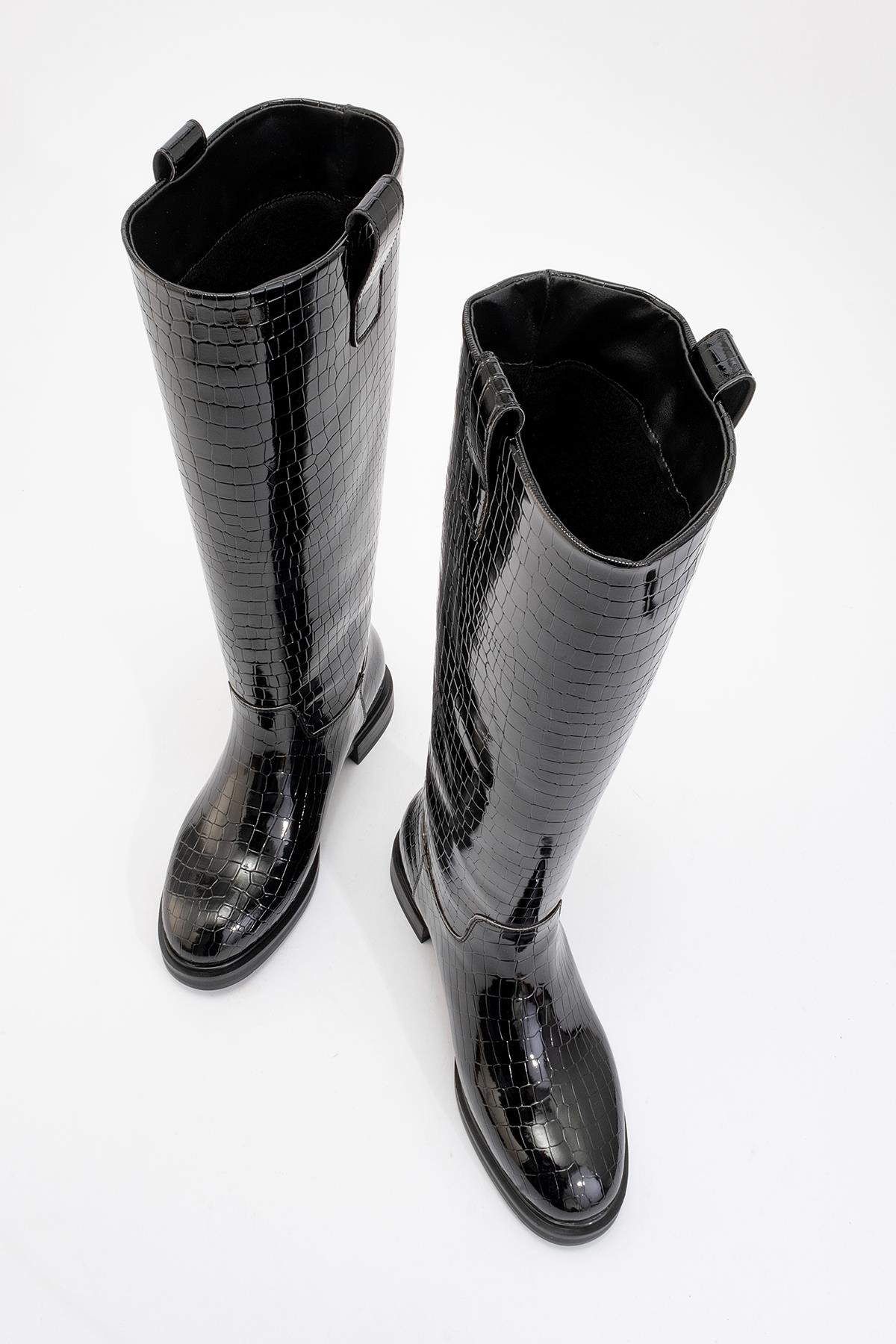 Alaska Black Pattern Western Boot – side view showing leather, black, Vowalisse